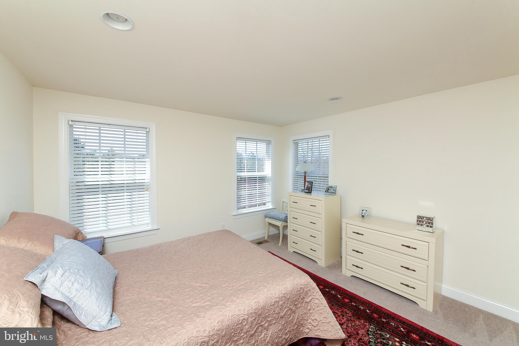 TH AT HERITAGE CNTR - Residential