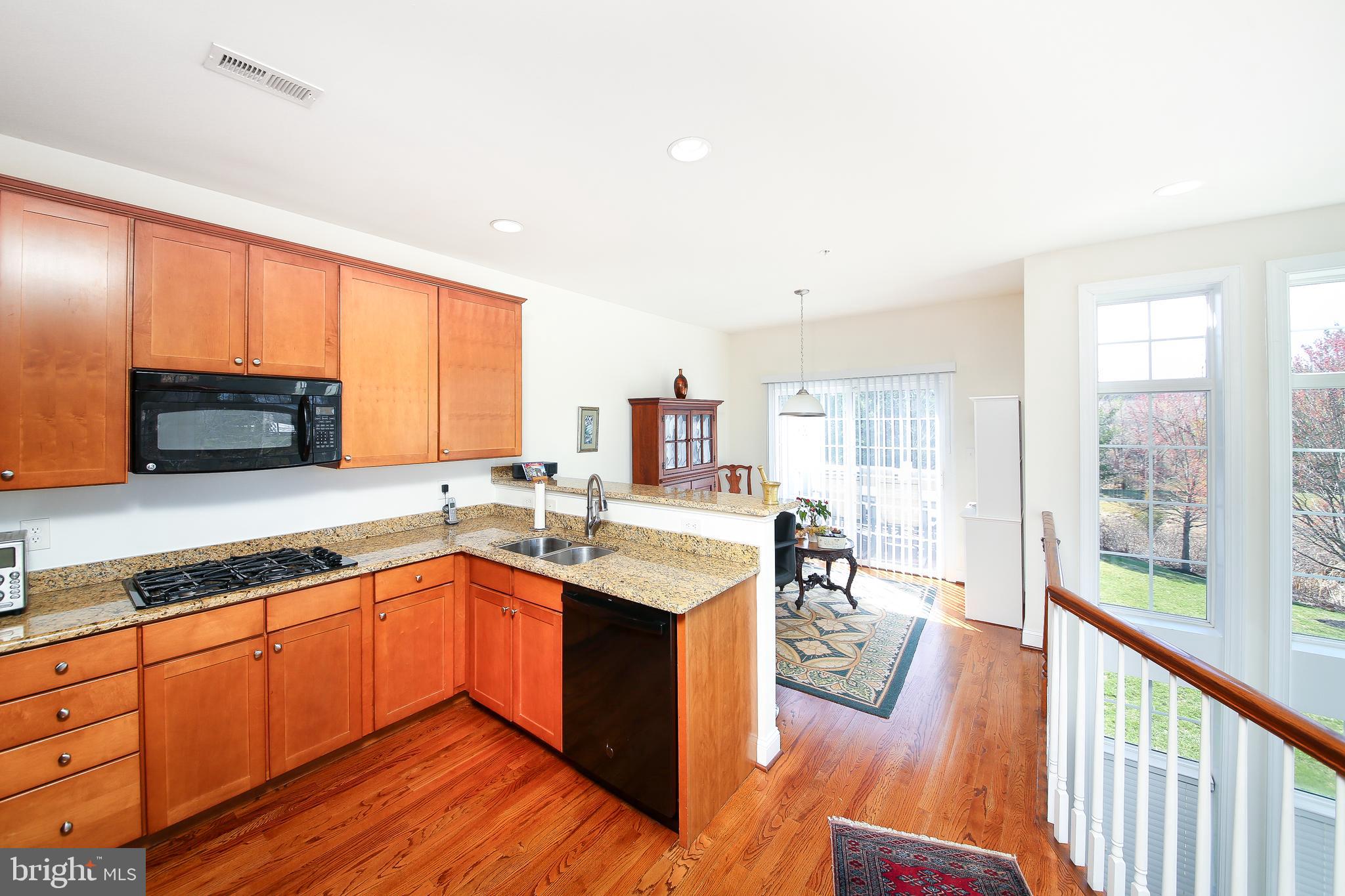 TH AT HERITAGE CNTR - Residential