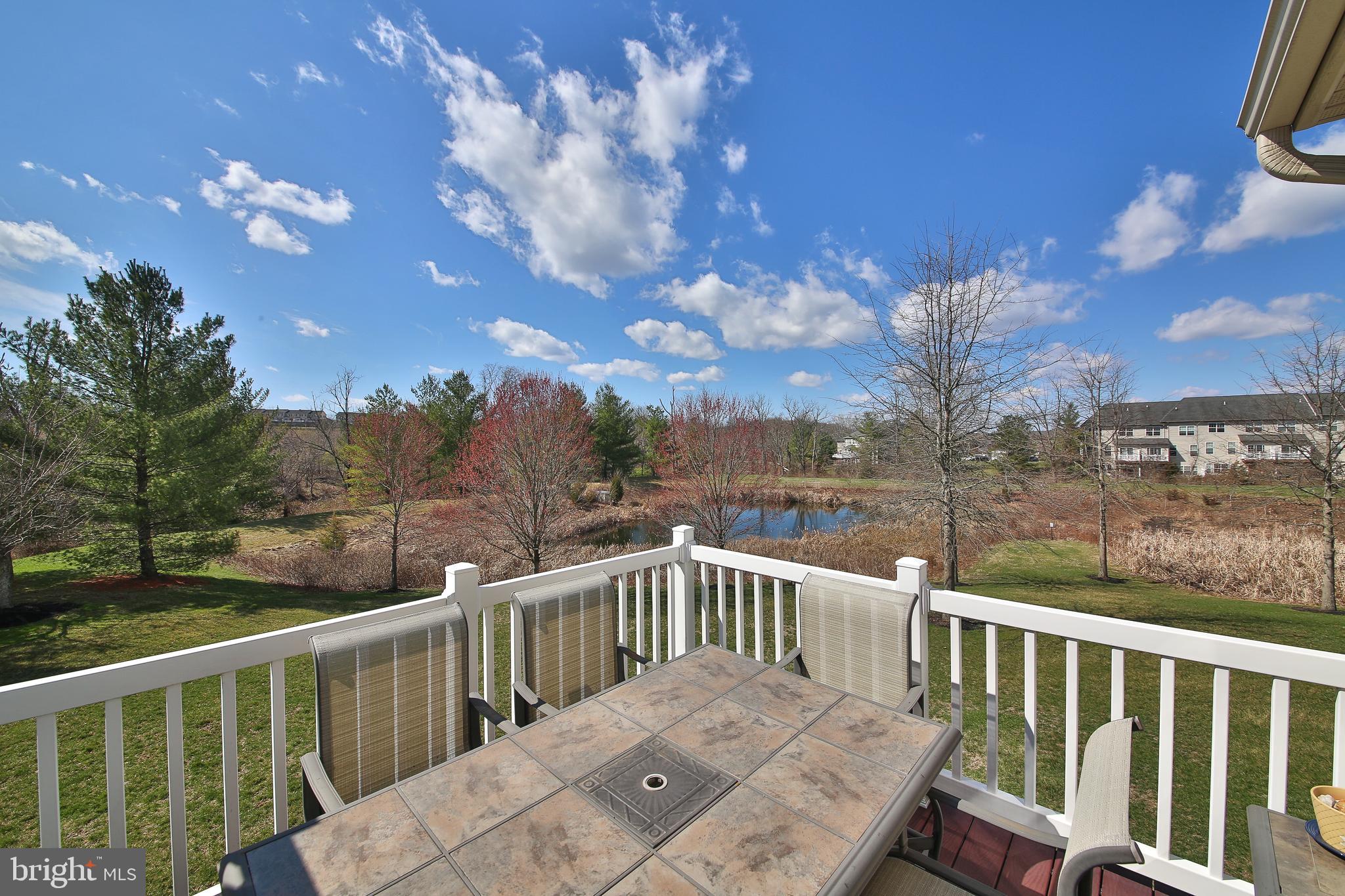 TH AT HERITAGE CNTR - Residential