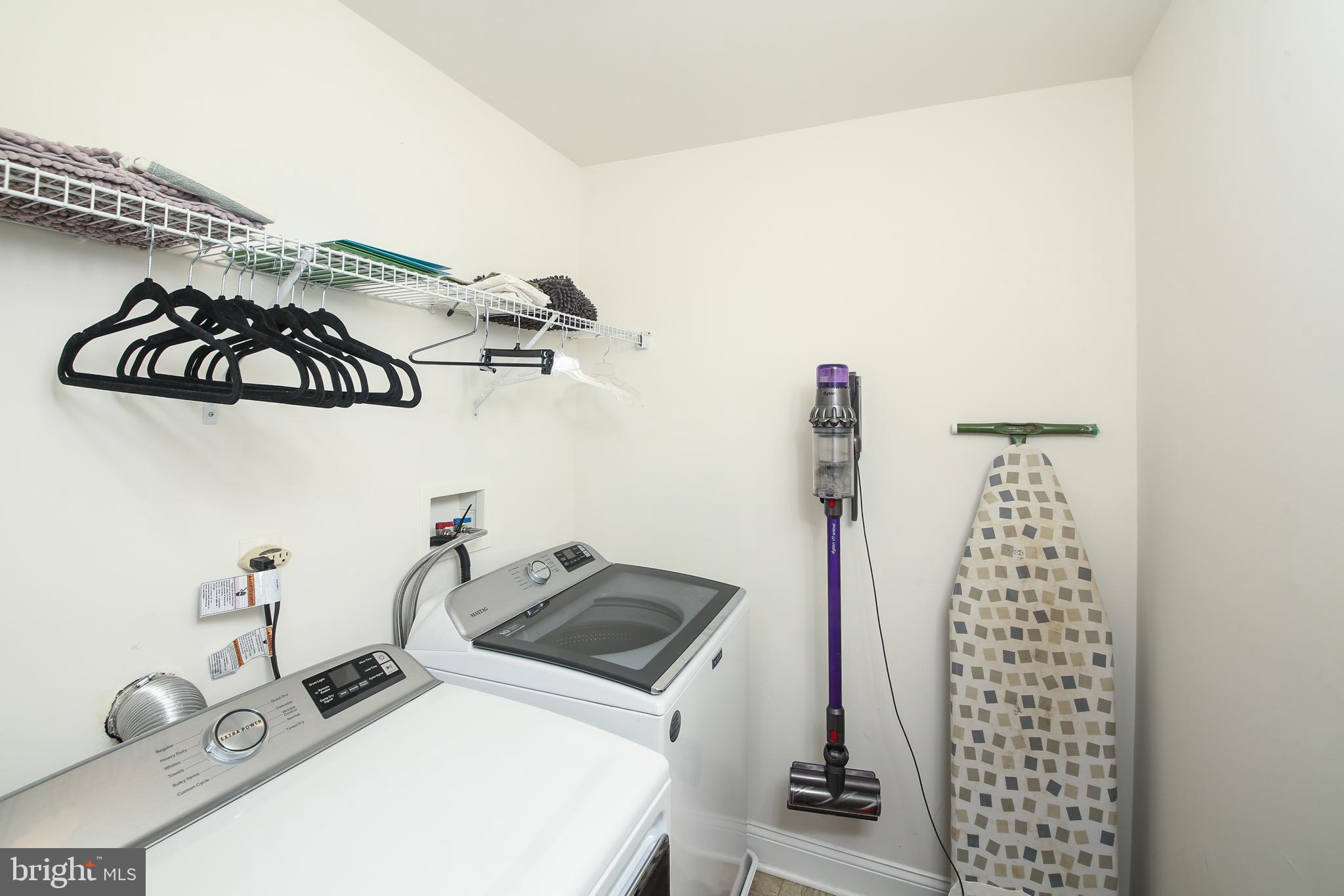 TH AT HERITAGE CNTR - Residential