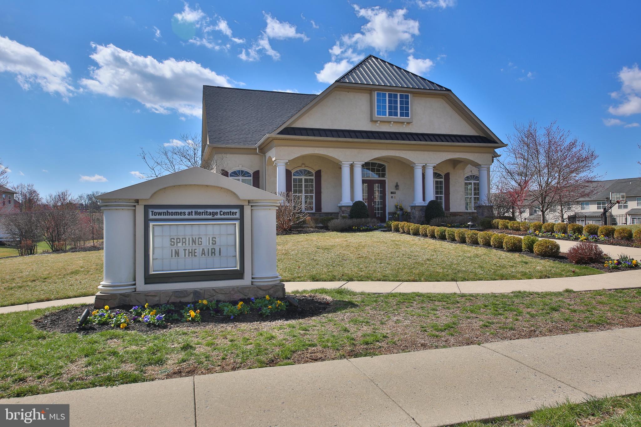 TH AT HERITAGE CNTR - Residential