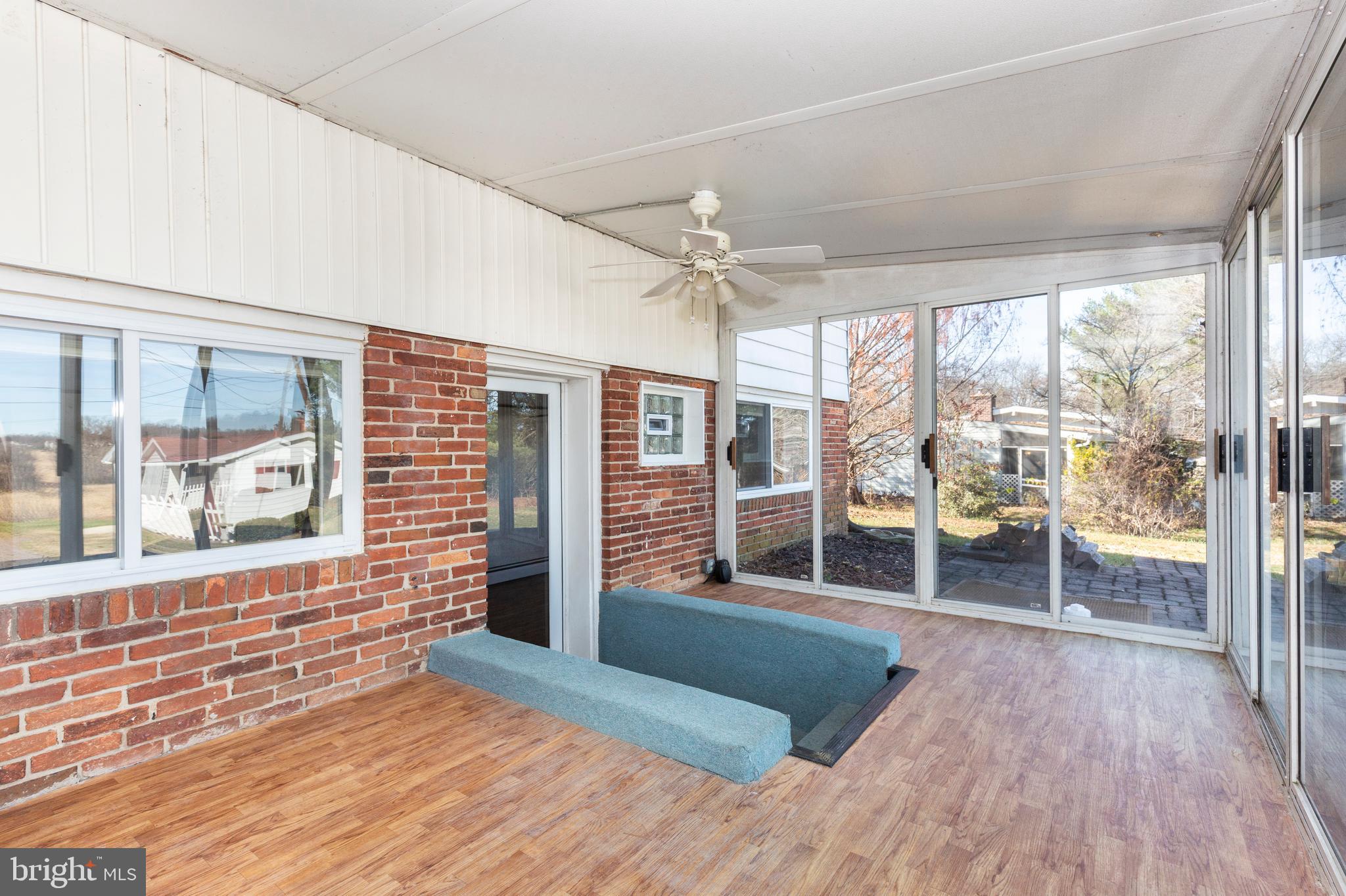 LONG MEADOWS - Residential