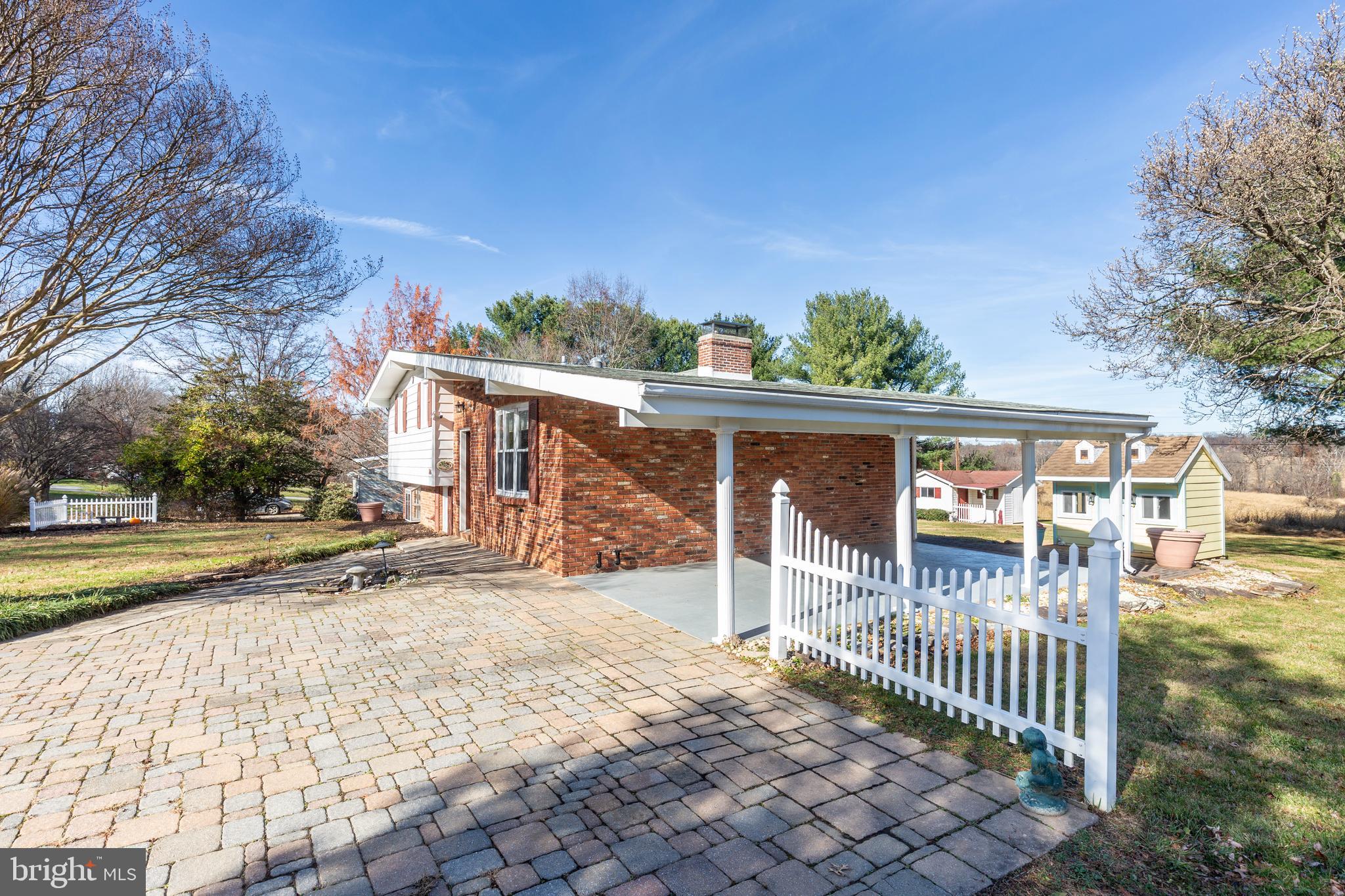 6210 ROLLING VIEW DRIVE