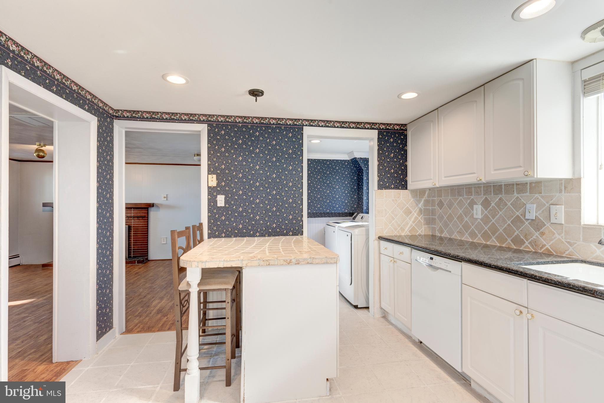 LONG MEADOWS - Residential