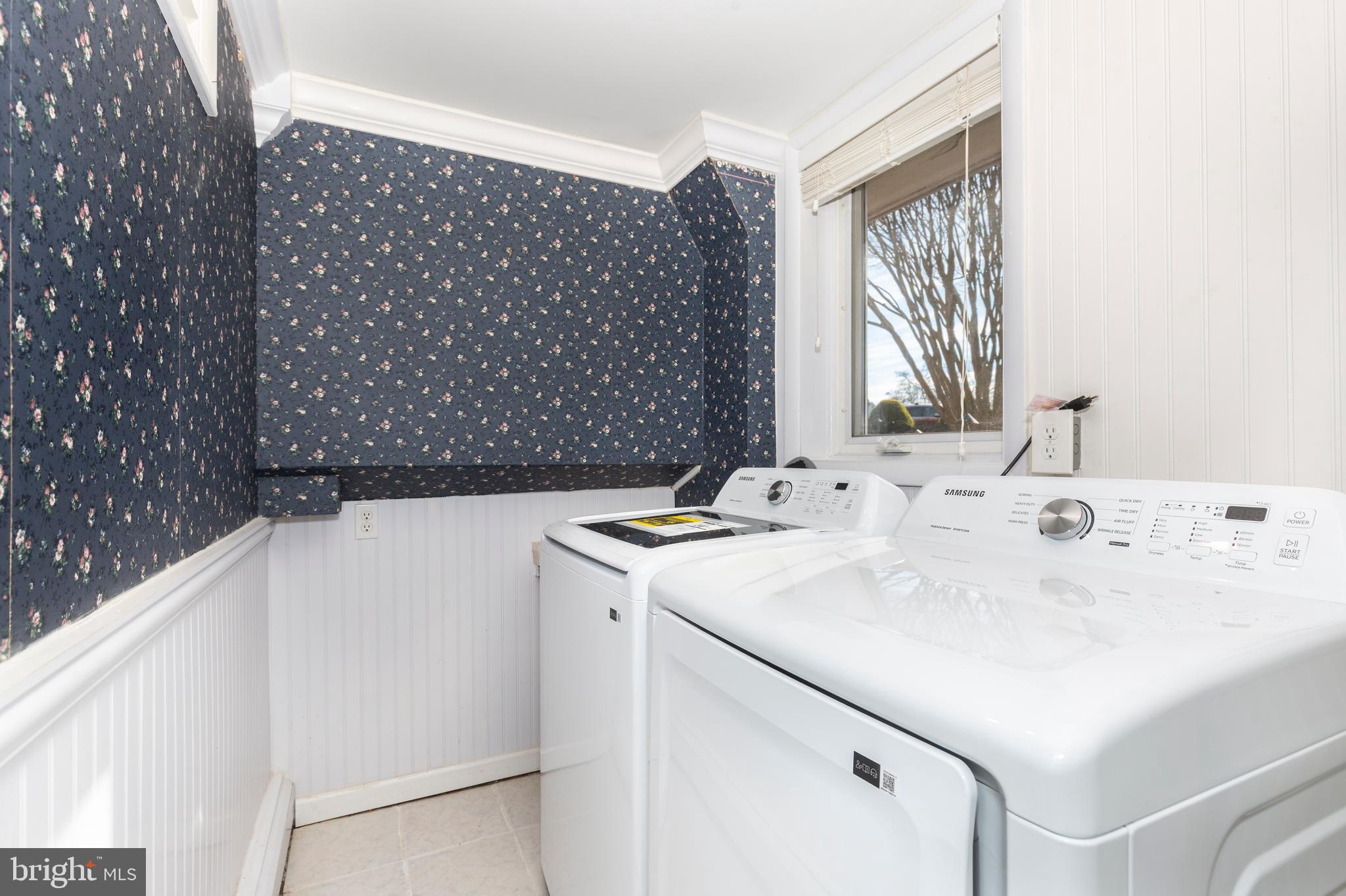 LONG MEADOWS - Residential