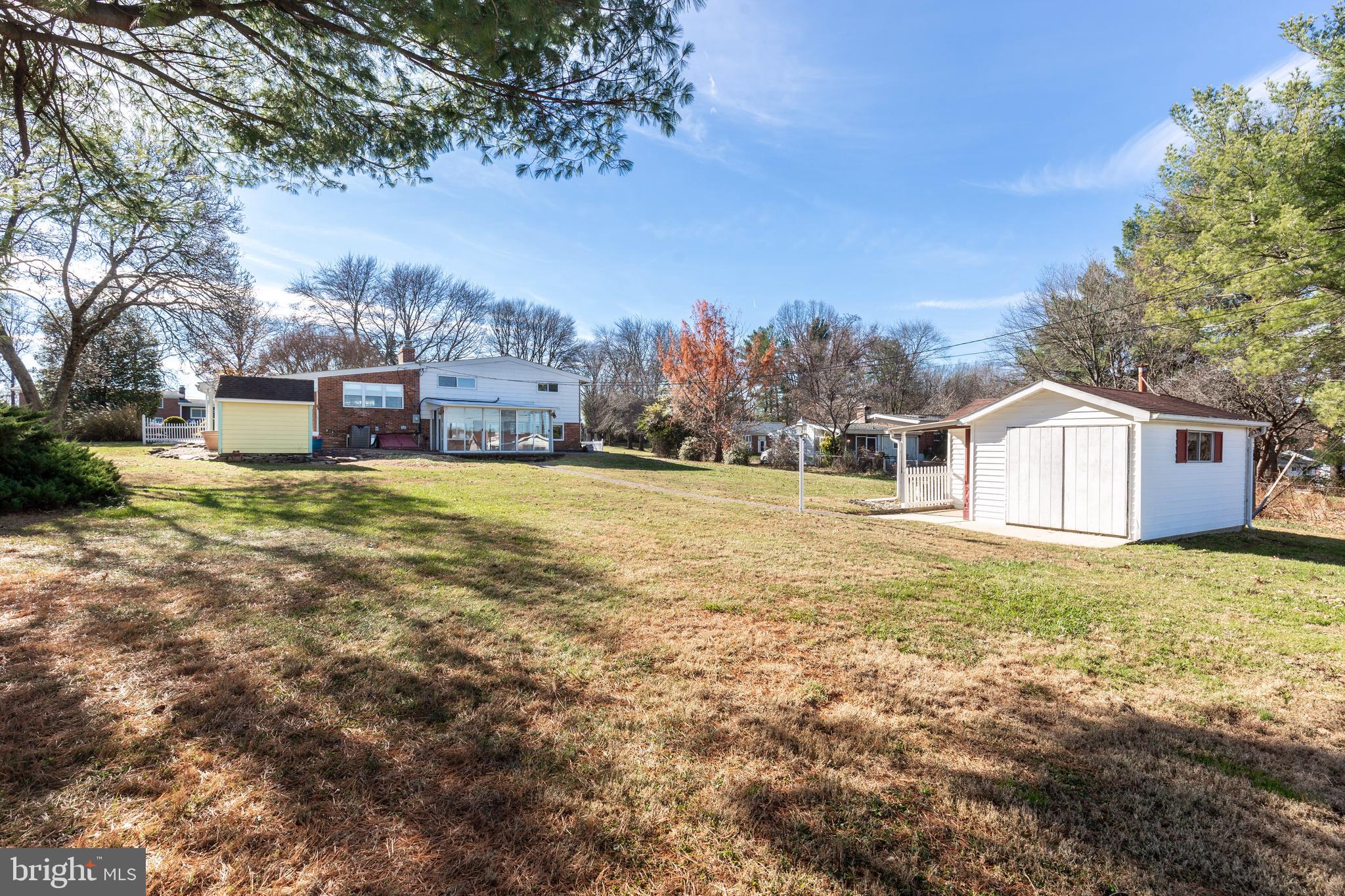 LONG MEADOWS - Residential