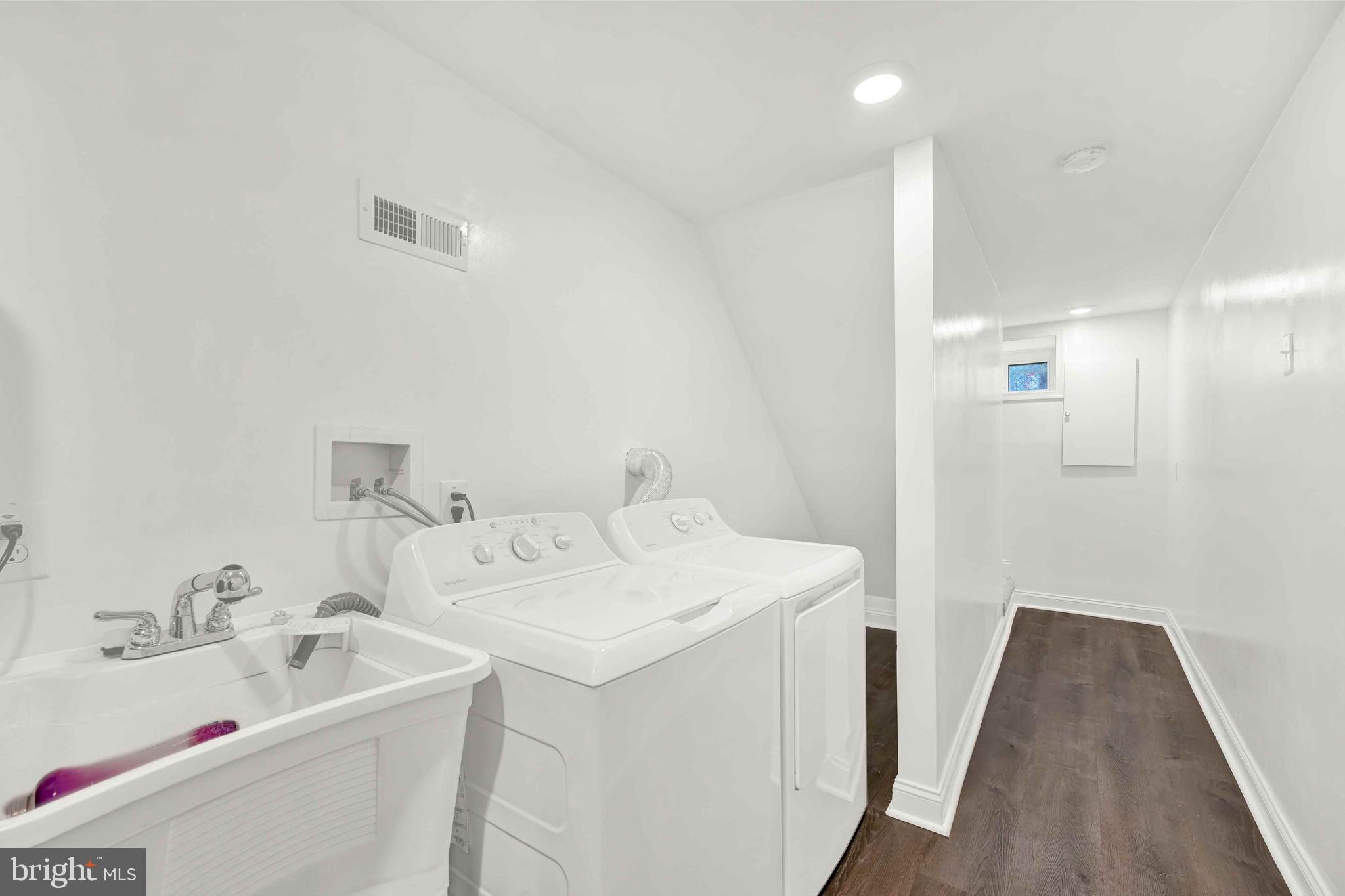 DUNDALK - Residential Lease