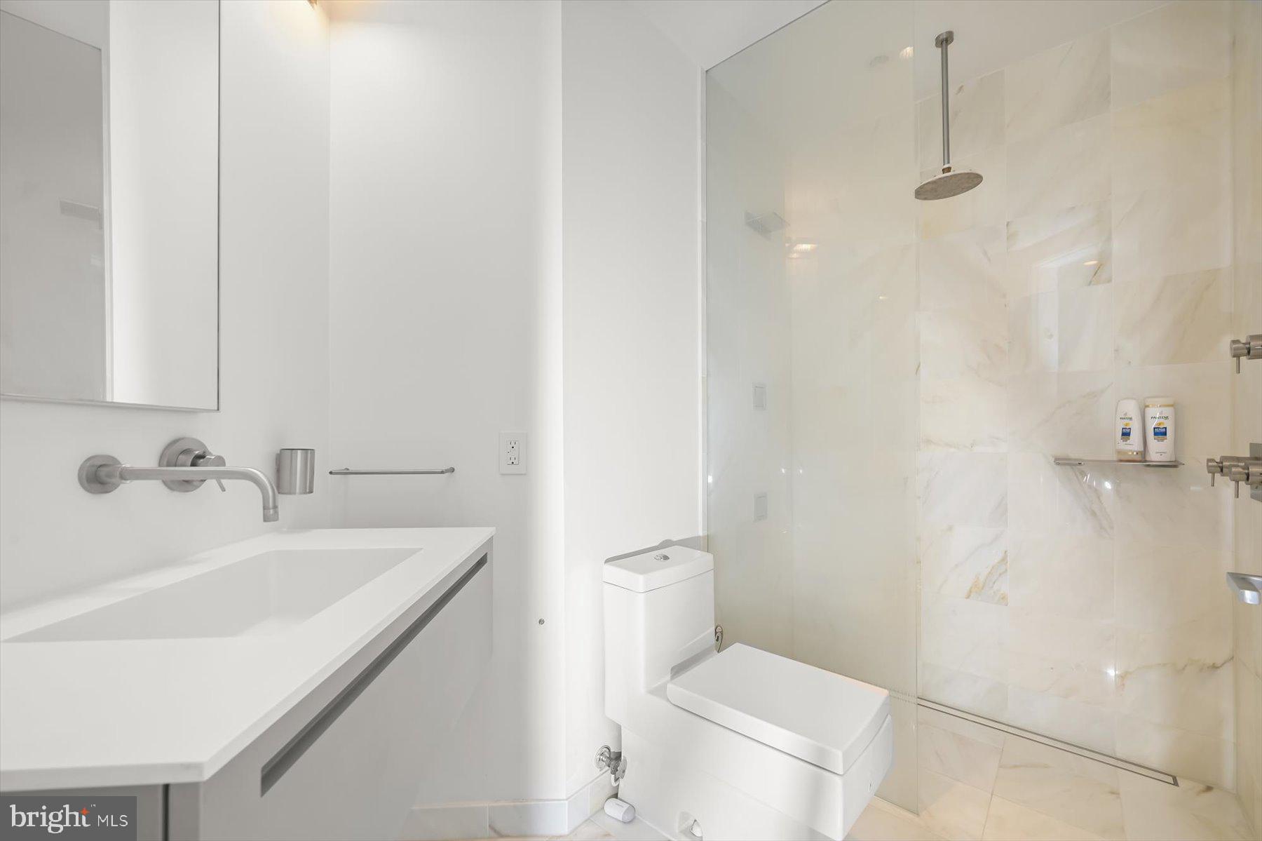 HARBORVIEW - Residential Lease