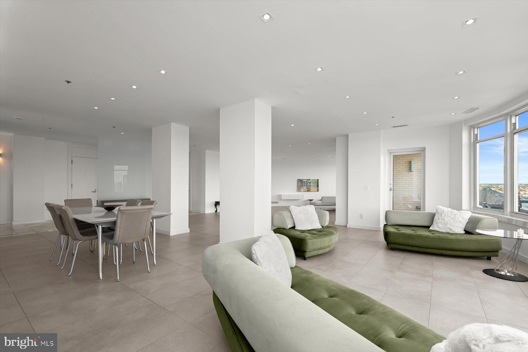 HARBORVIEW - Residential Lease