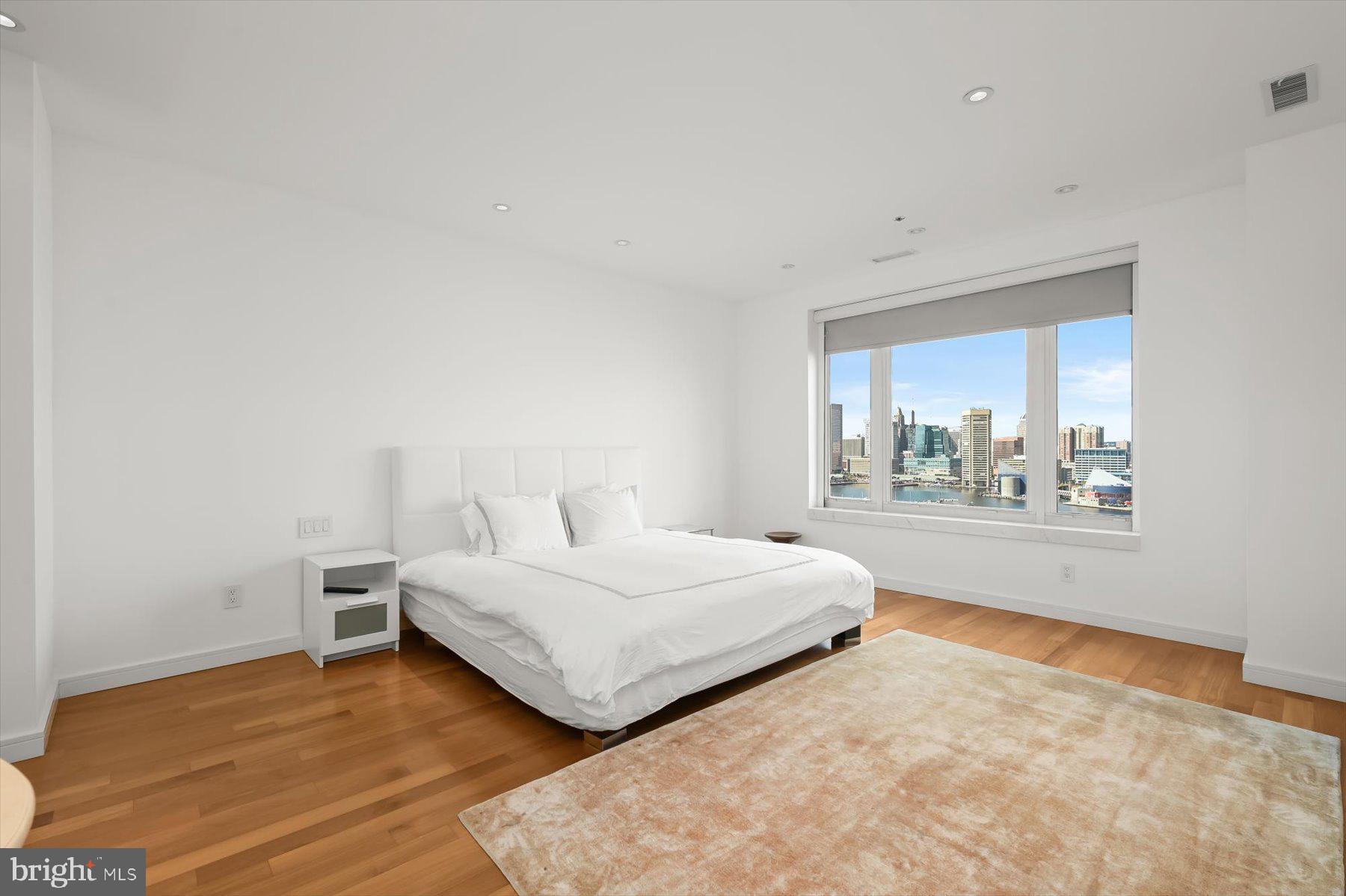 HARBORVIEW - Residential Lease