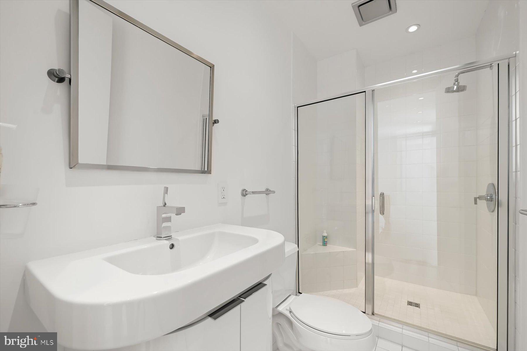 HARBORVIEW - Residential Lease