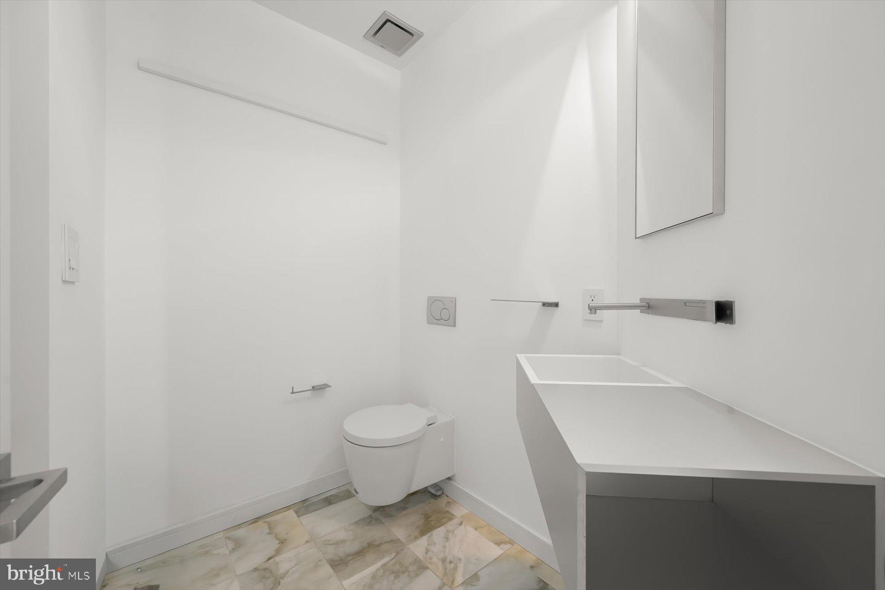 HARBORVIEW - Residential Lease