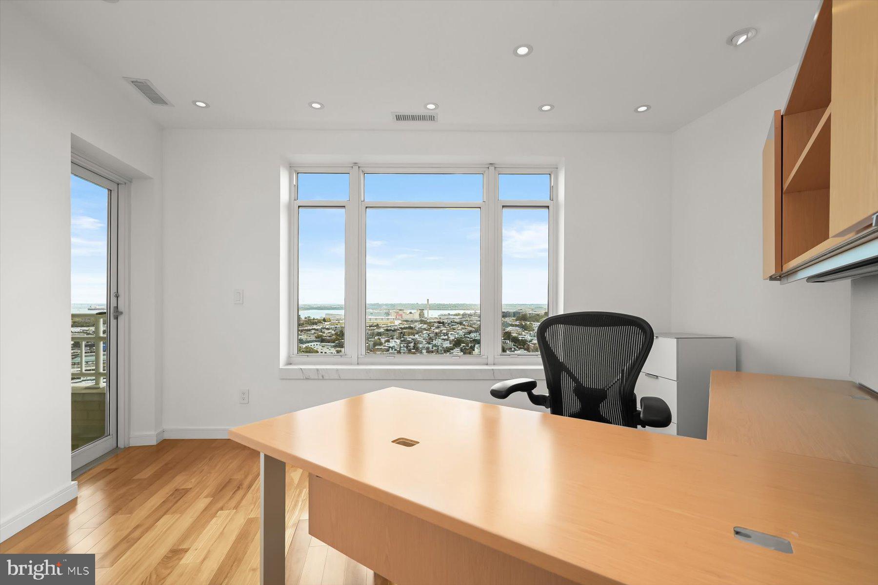 HARBORVIEW - Residential Lease