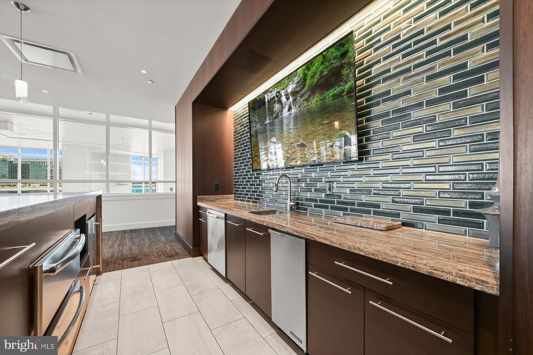 HARBORVIEW - Residential Lease