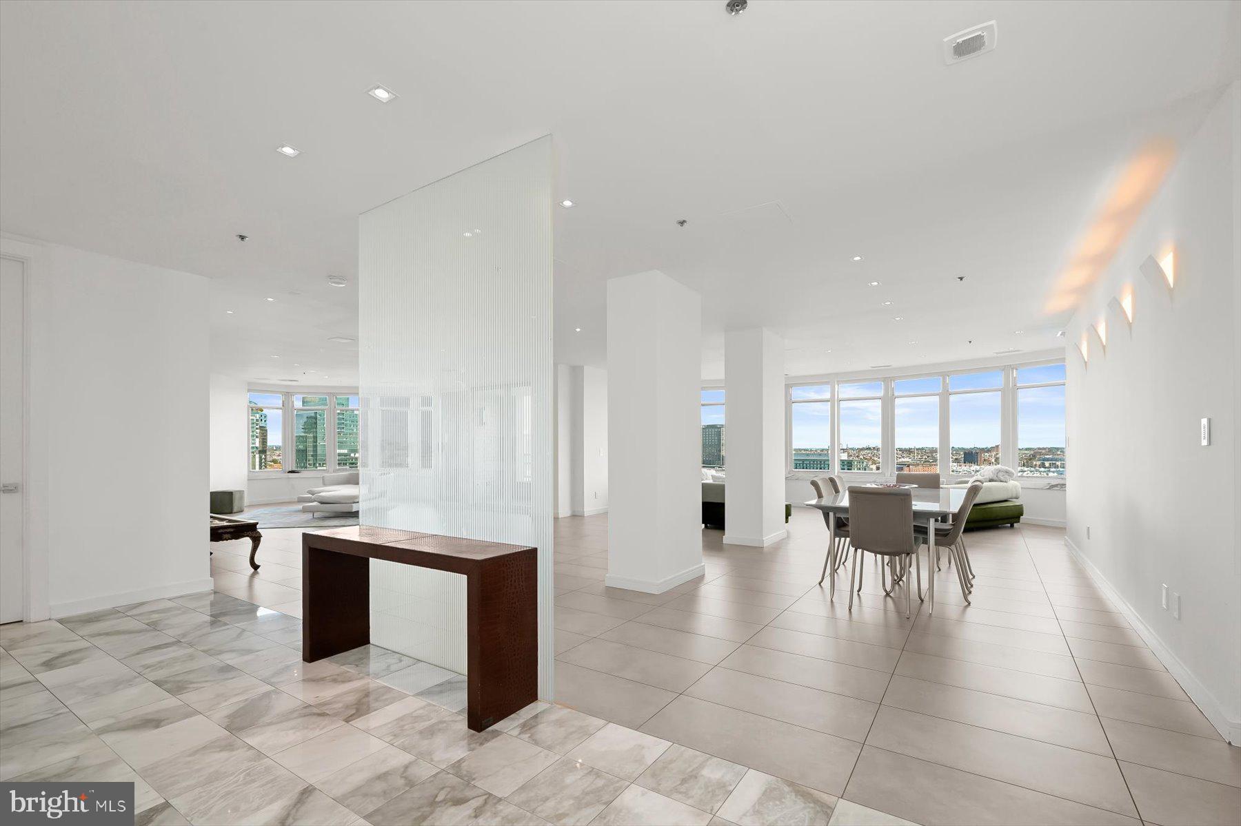 HARBORVIEW - Residential Lease