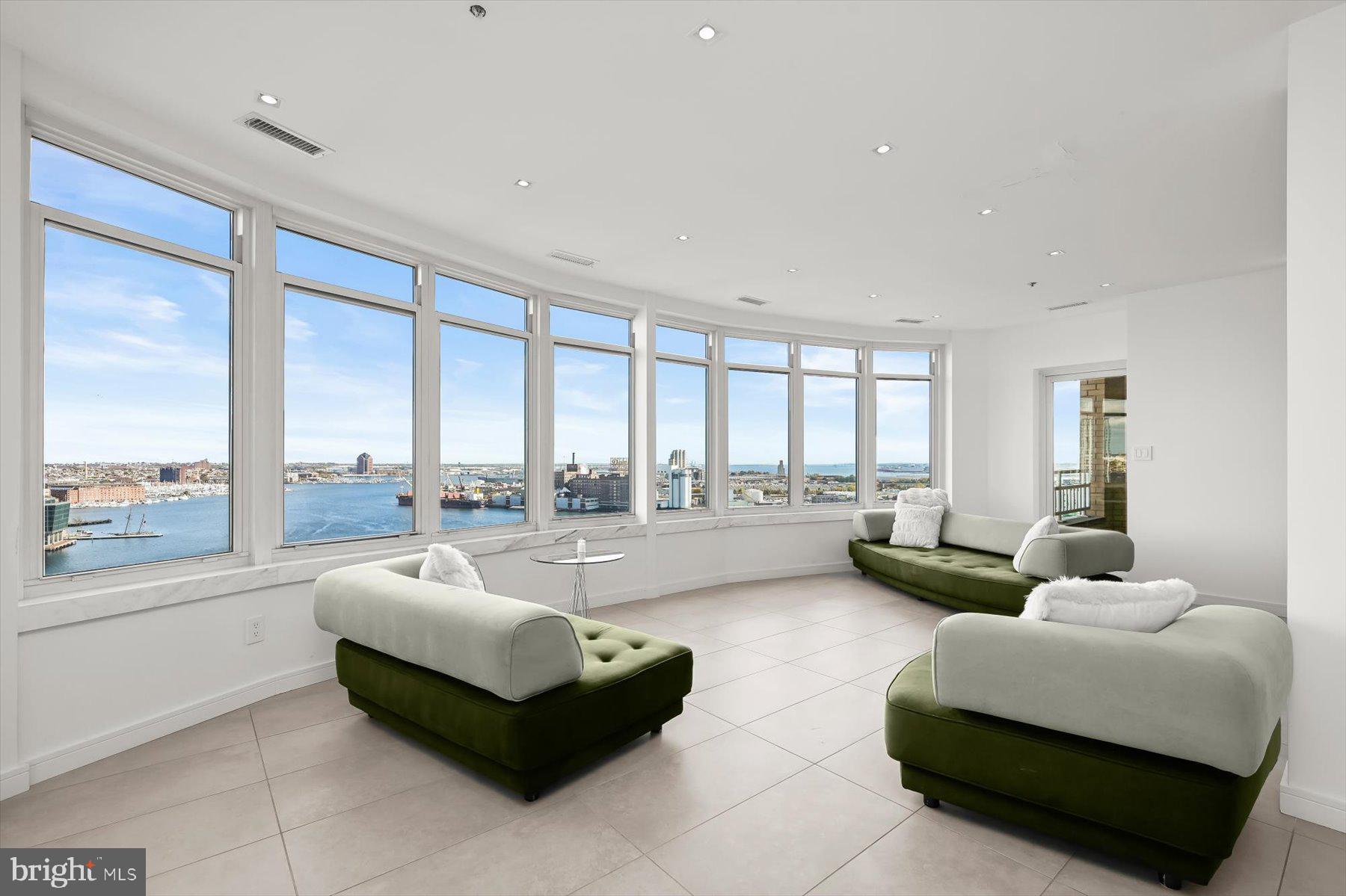 HARBORVIEW - Residential Lease