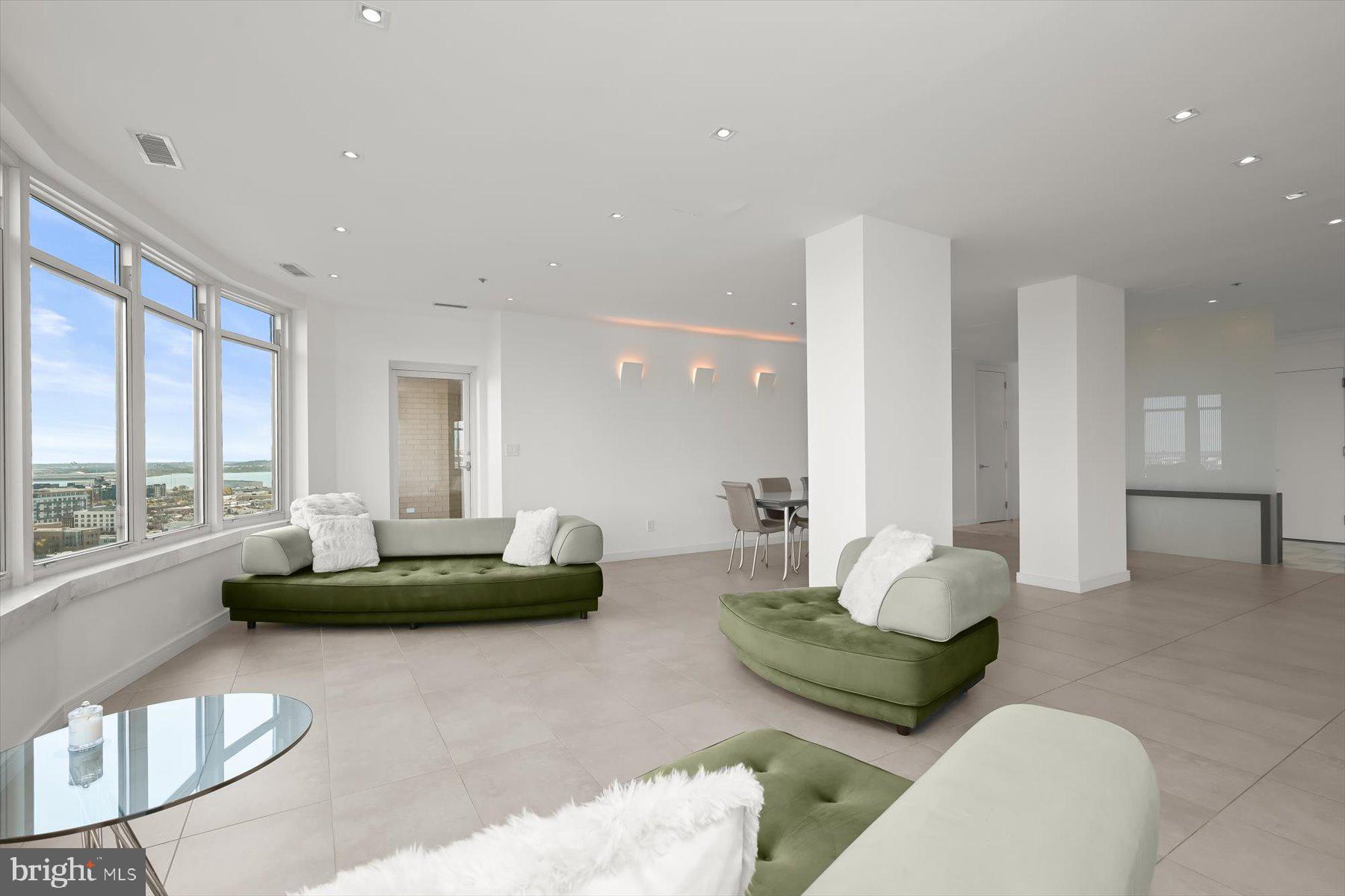 HARBORVIEW - Residential Lease