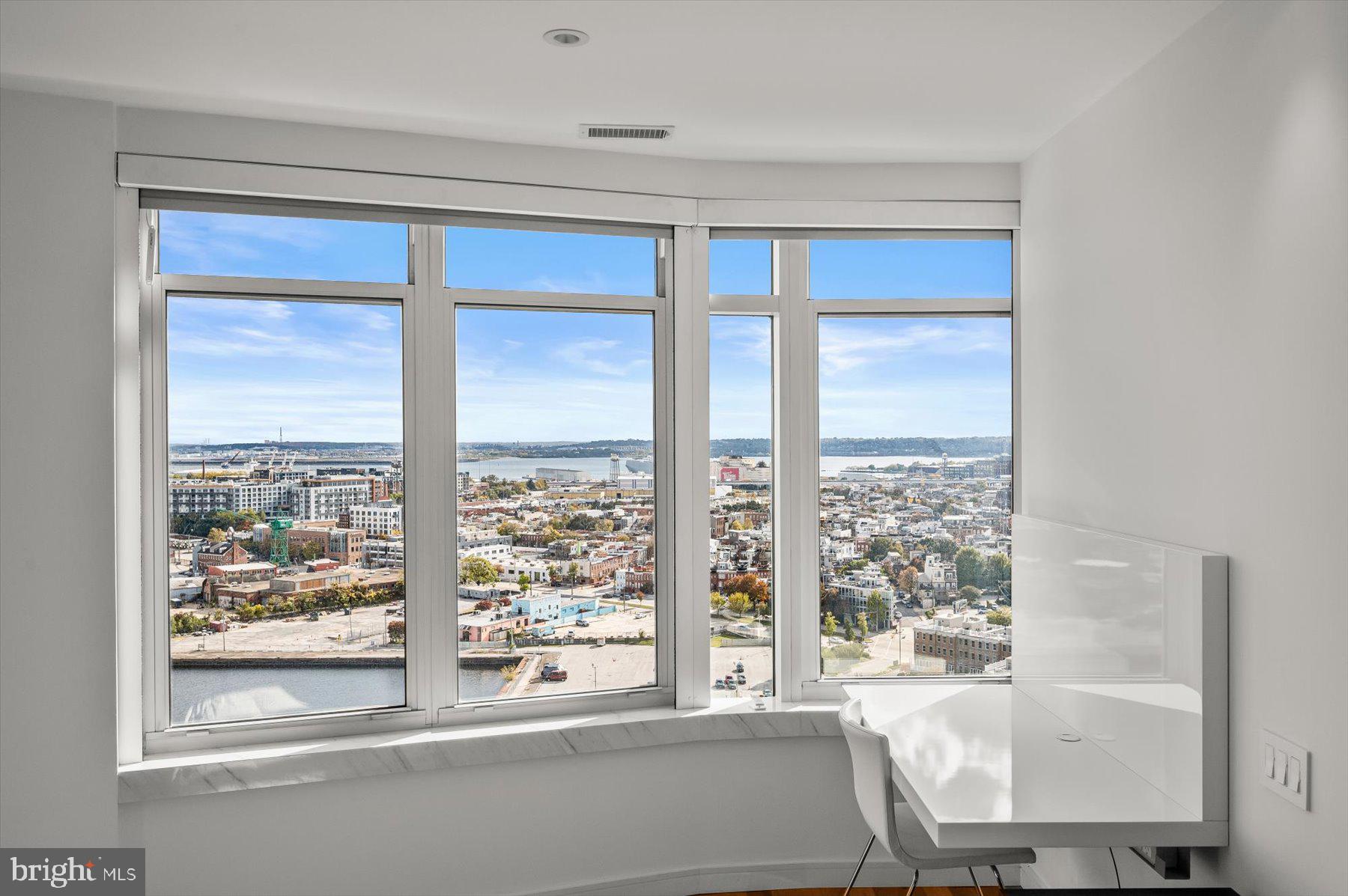 HARBORVIEW - Residential Lease