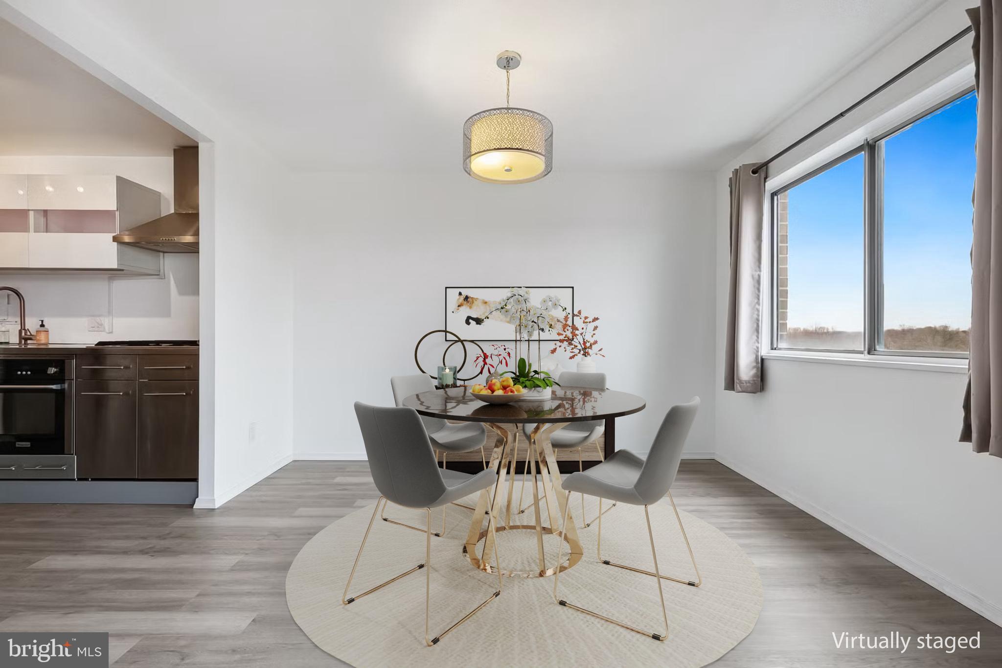 PRESIDENTIAL TOWERS - Residential