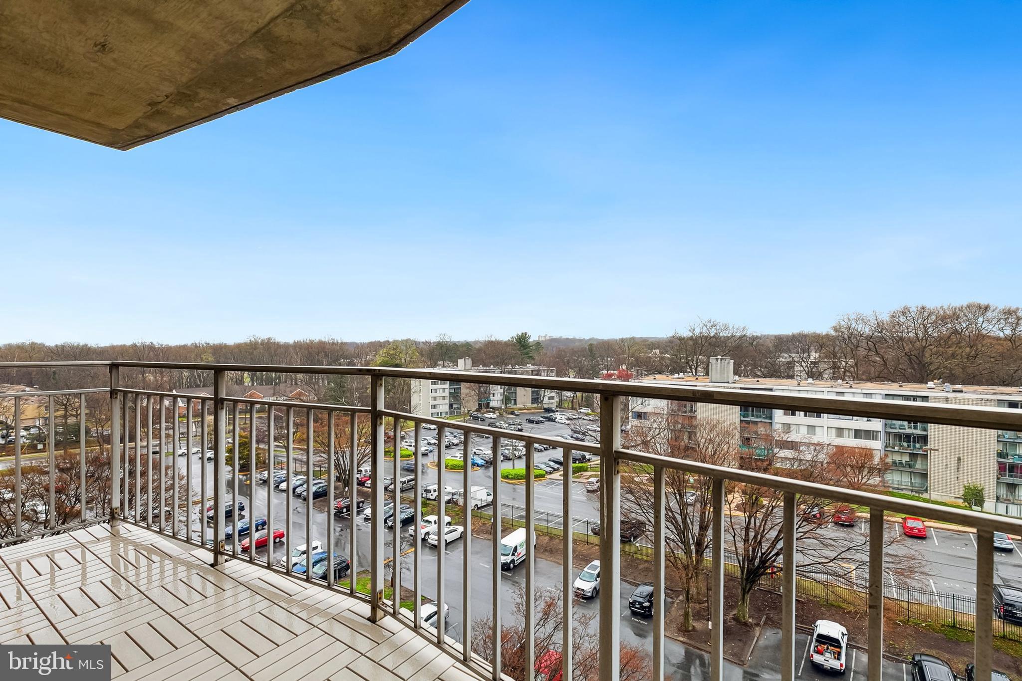 PRESIDENTIAL TOWERS - Residential