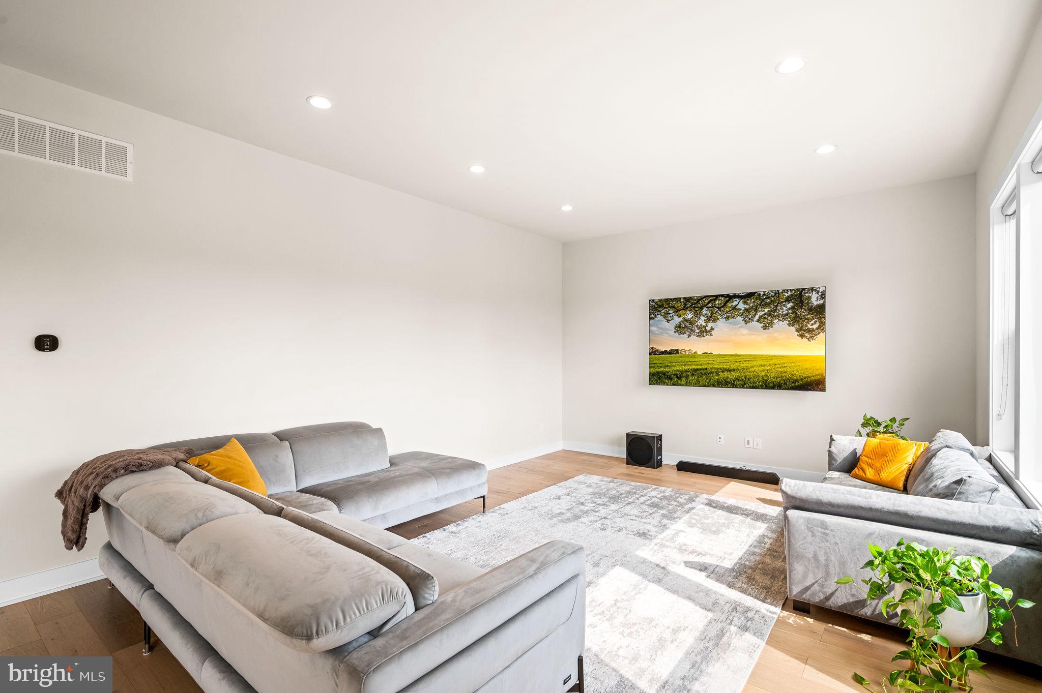 FRANKLIN STATION - Residential