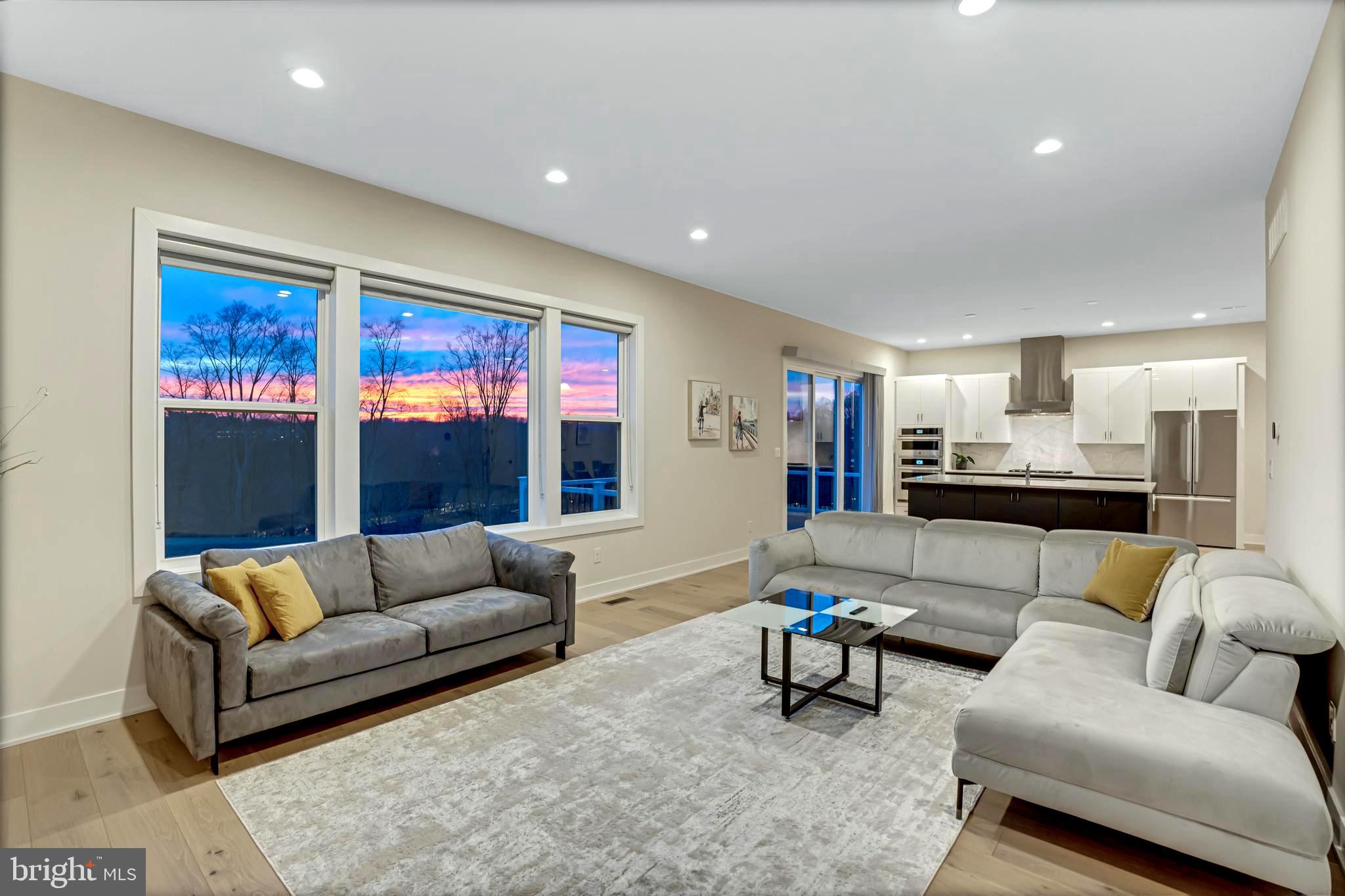 FRANKLIN STATION - Residential