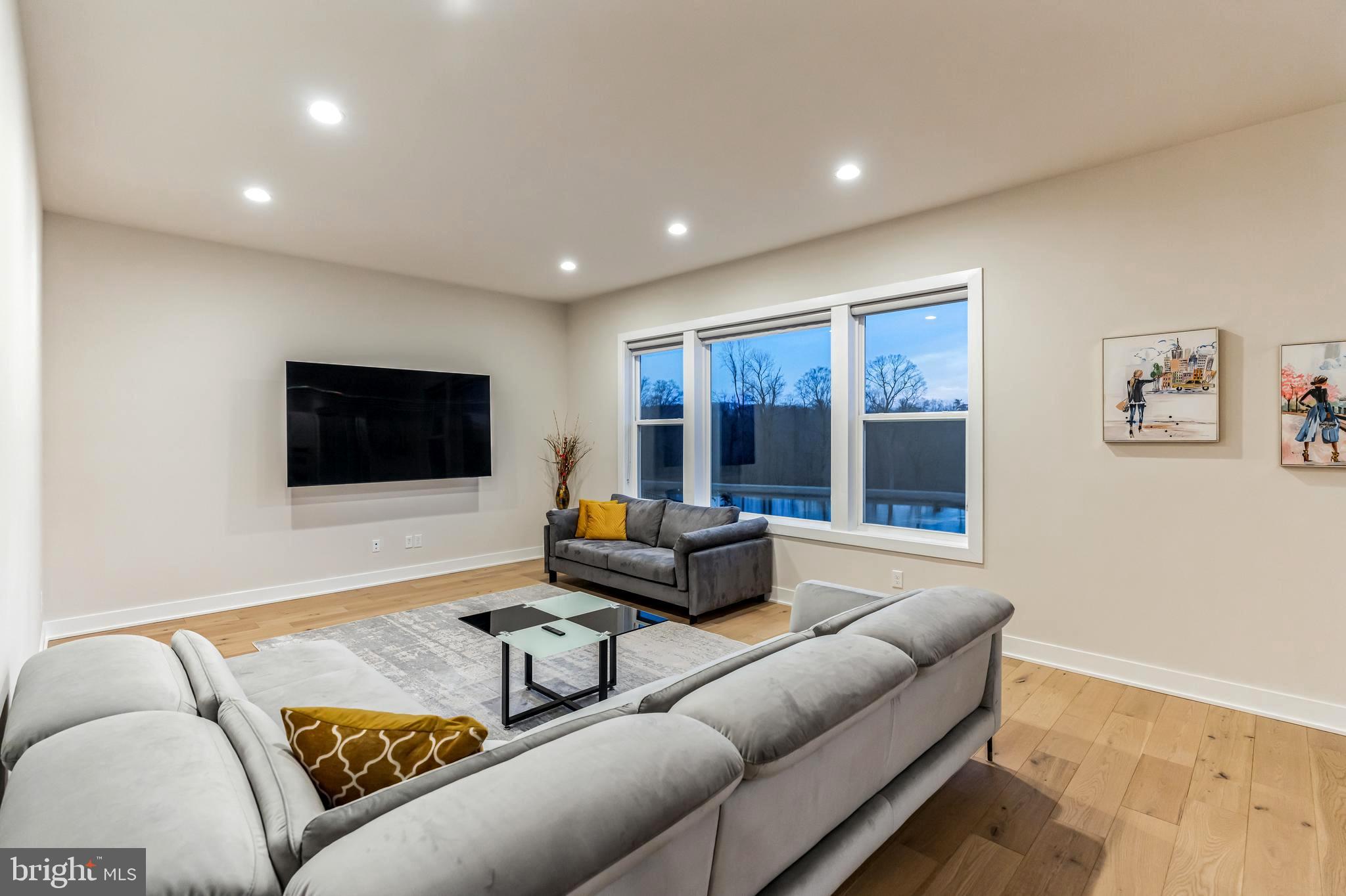 FRANKLIN STATION - Residential