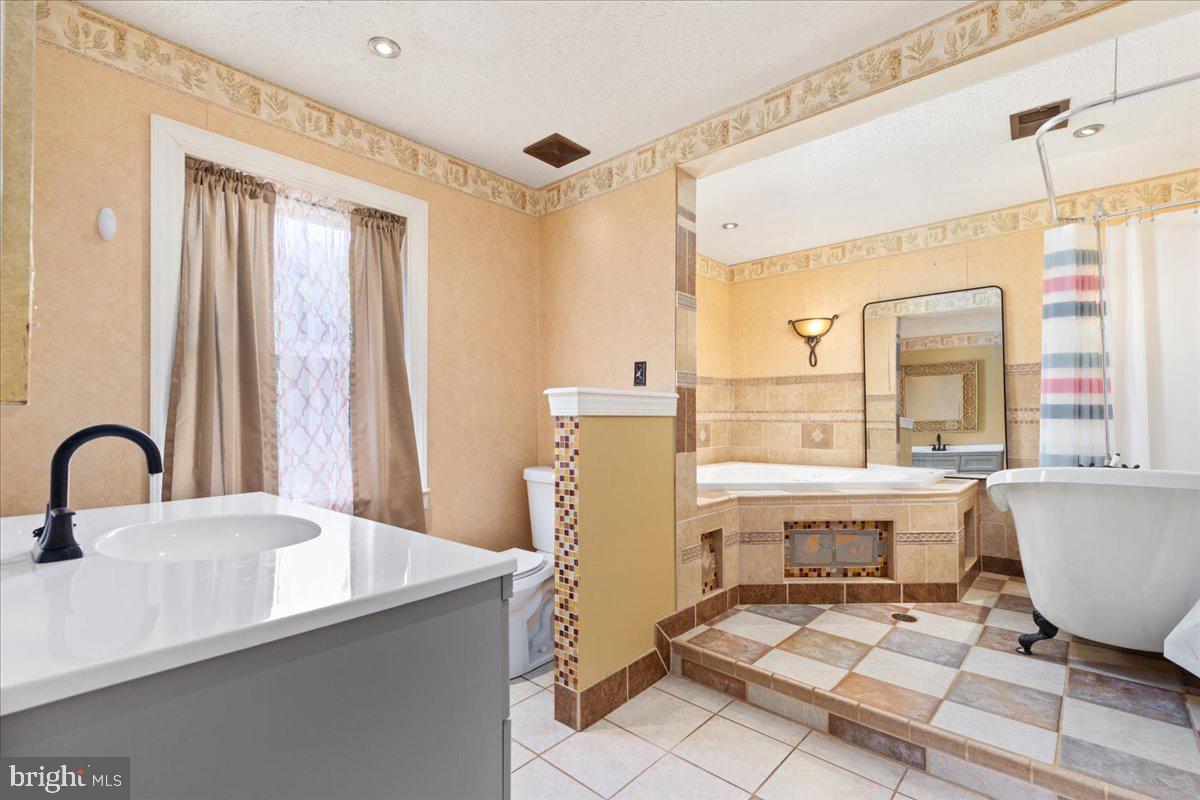 TIMBER RIDGE FARMS - Residential