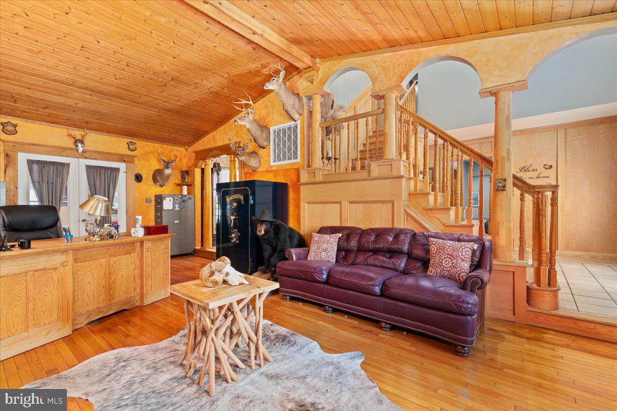 TIMBER RIDGE FARMS - Residential