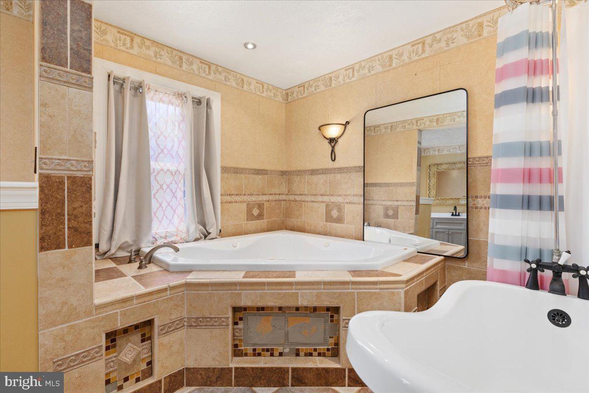 TIMBER RIDGE FARMS - Residential