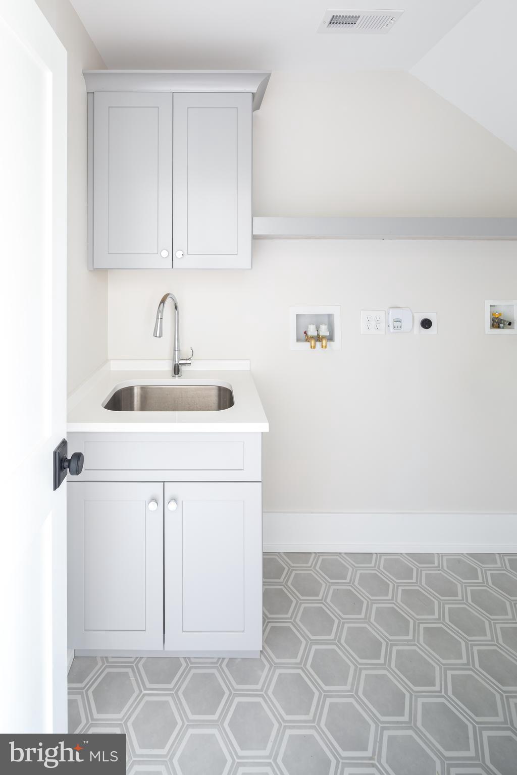WYNNEWOOD - Residential