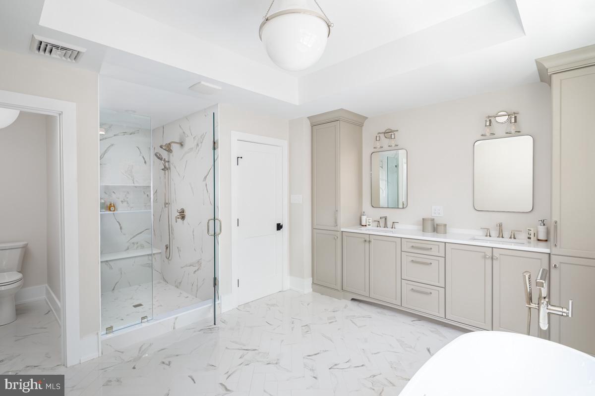 WYNNEWOOD - Residential