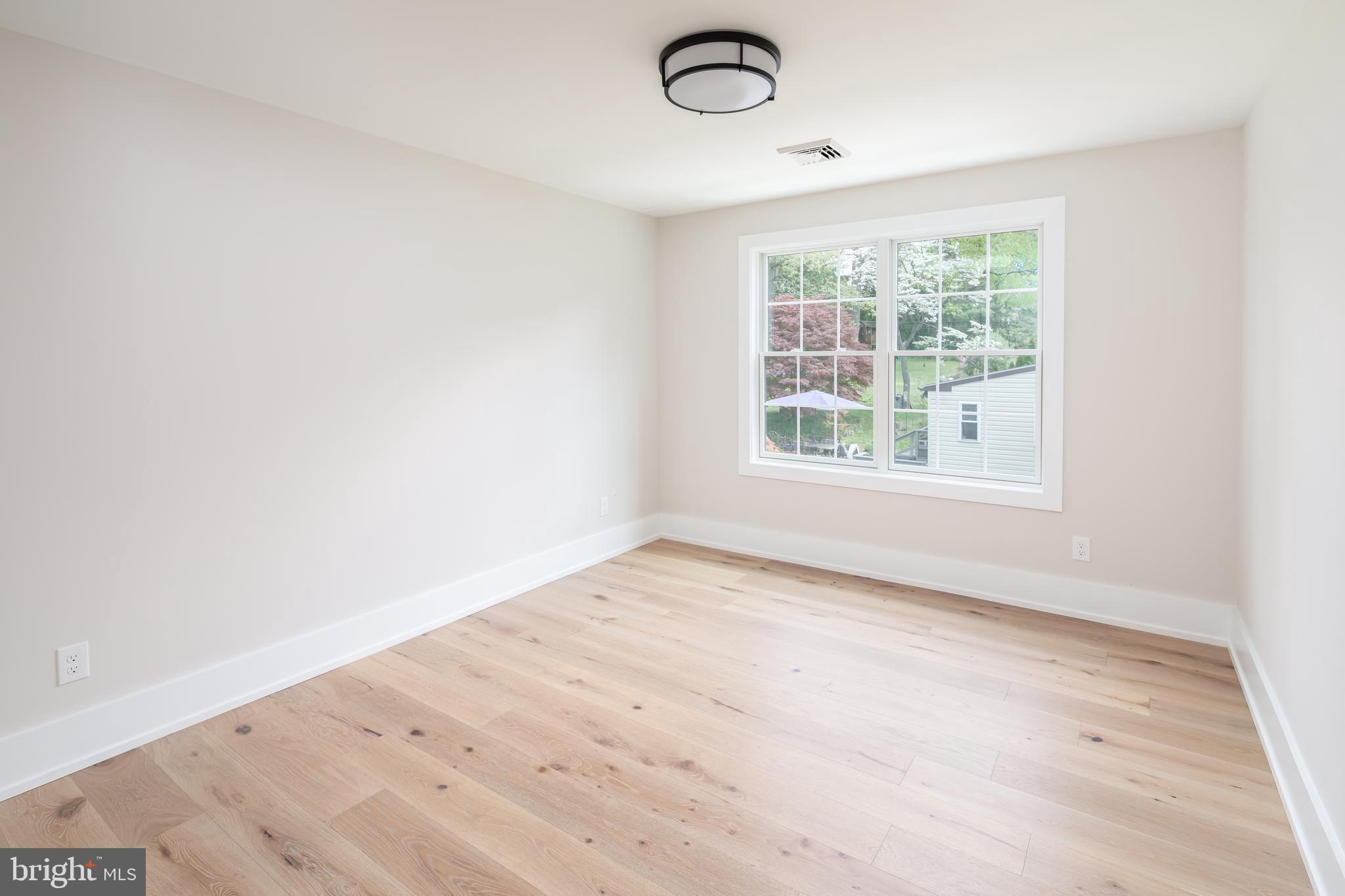 WYNNEWOOD - Residential