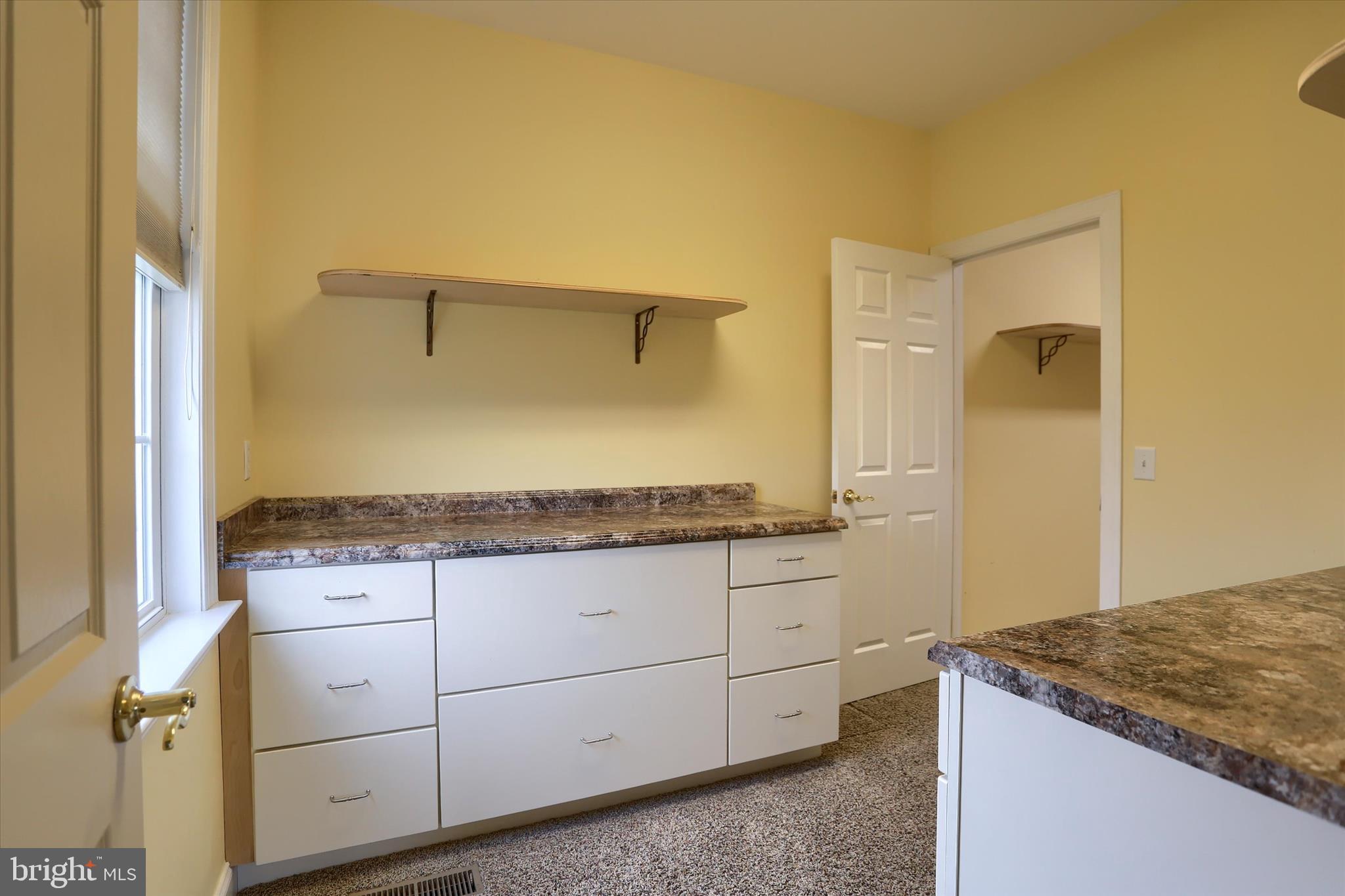 WALNUT POINT - Residential