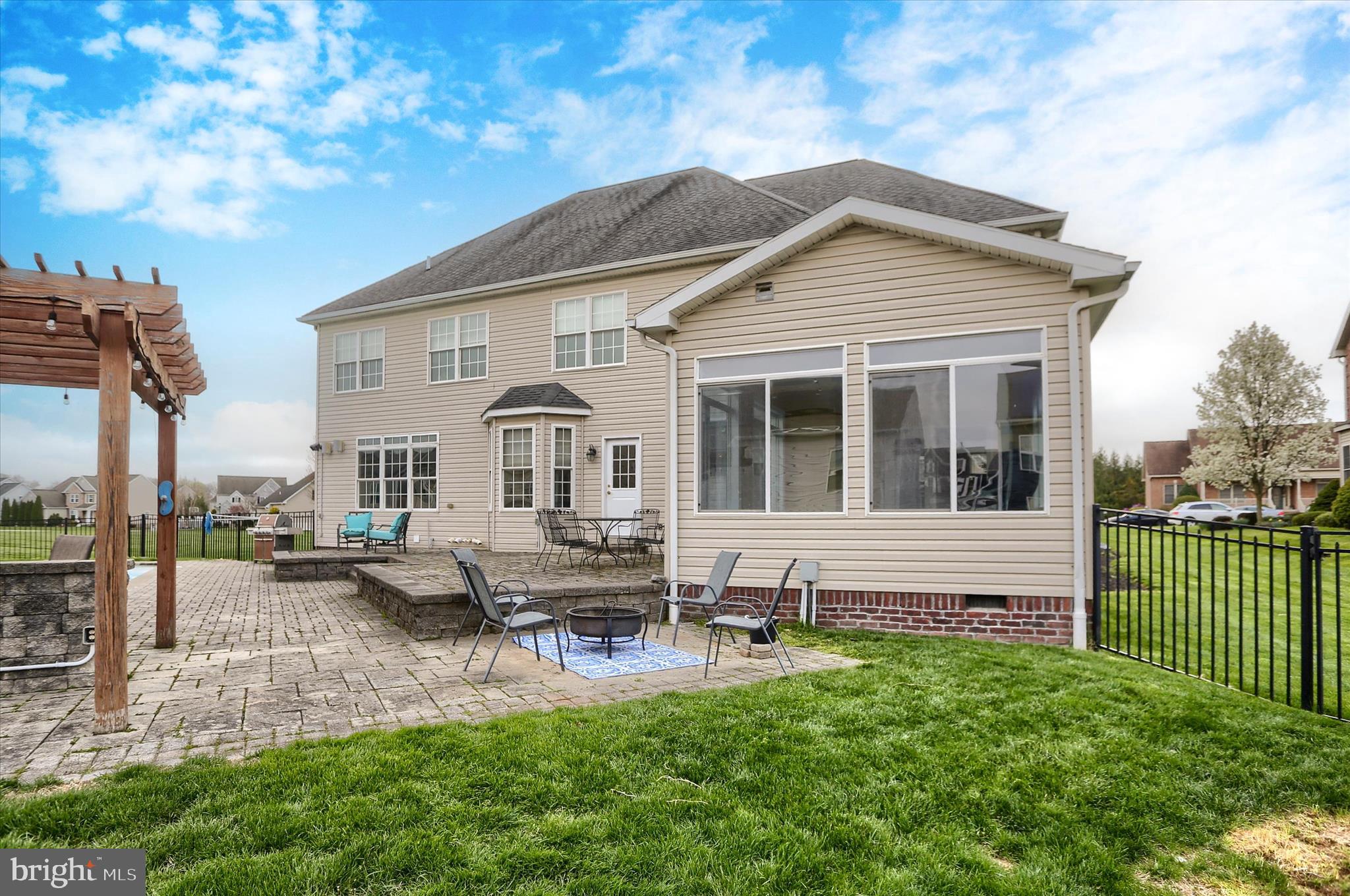 WALNUT POINT - Residential