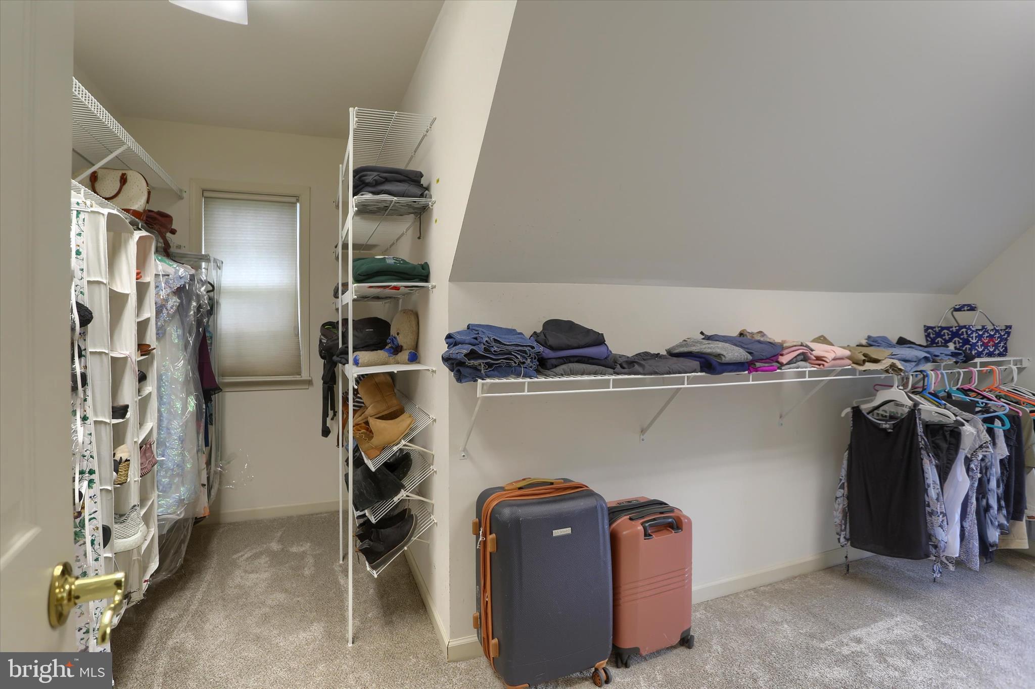 WALNUT POINT - Residential