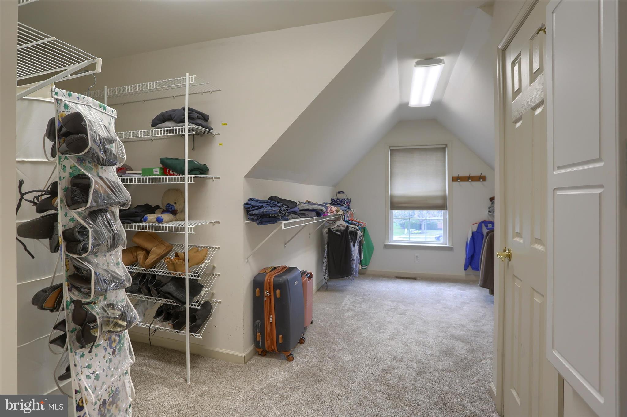 WALNUT POINT - Residential