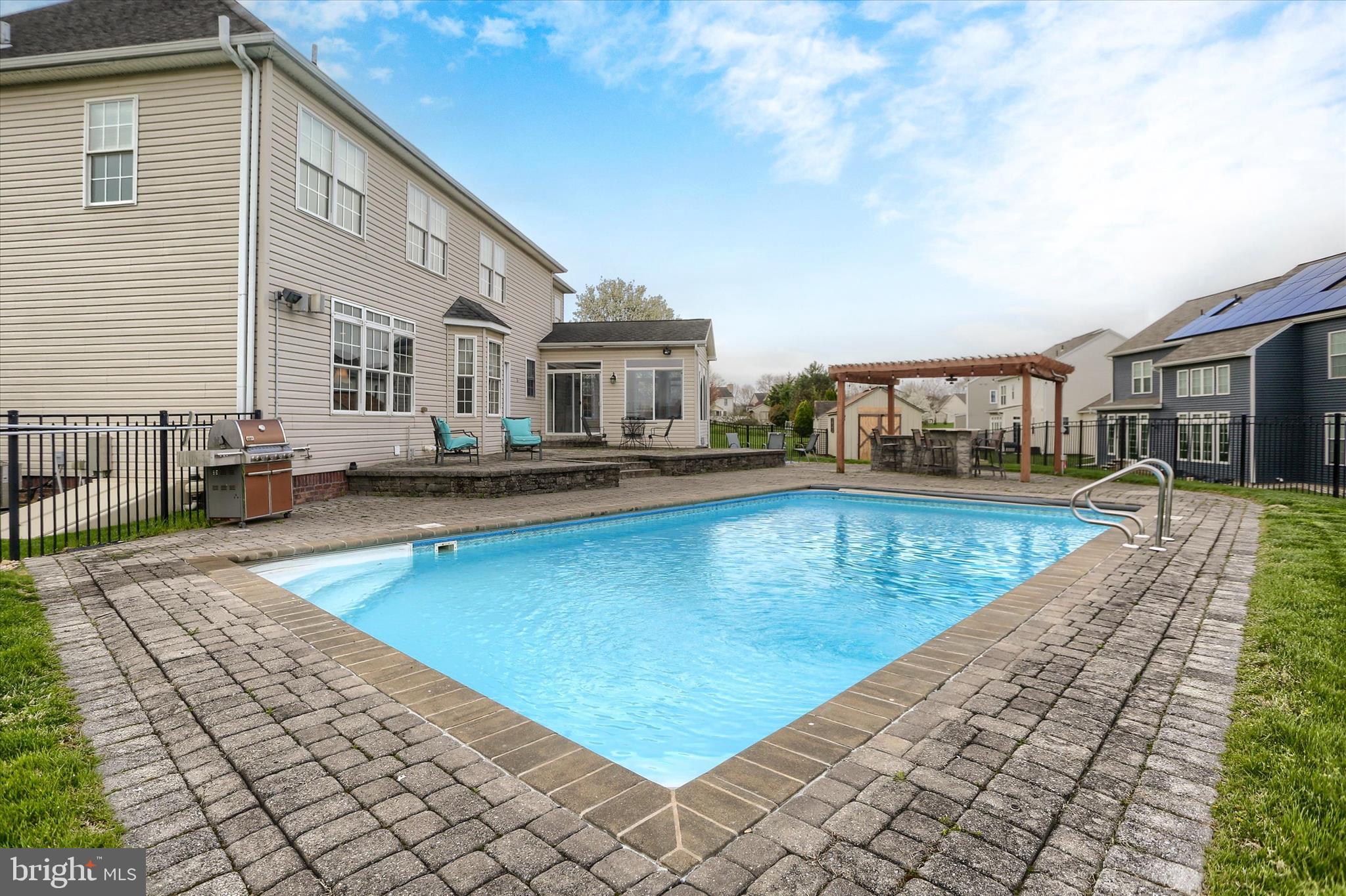 WALNUT POINT - Residential