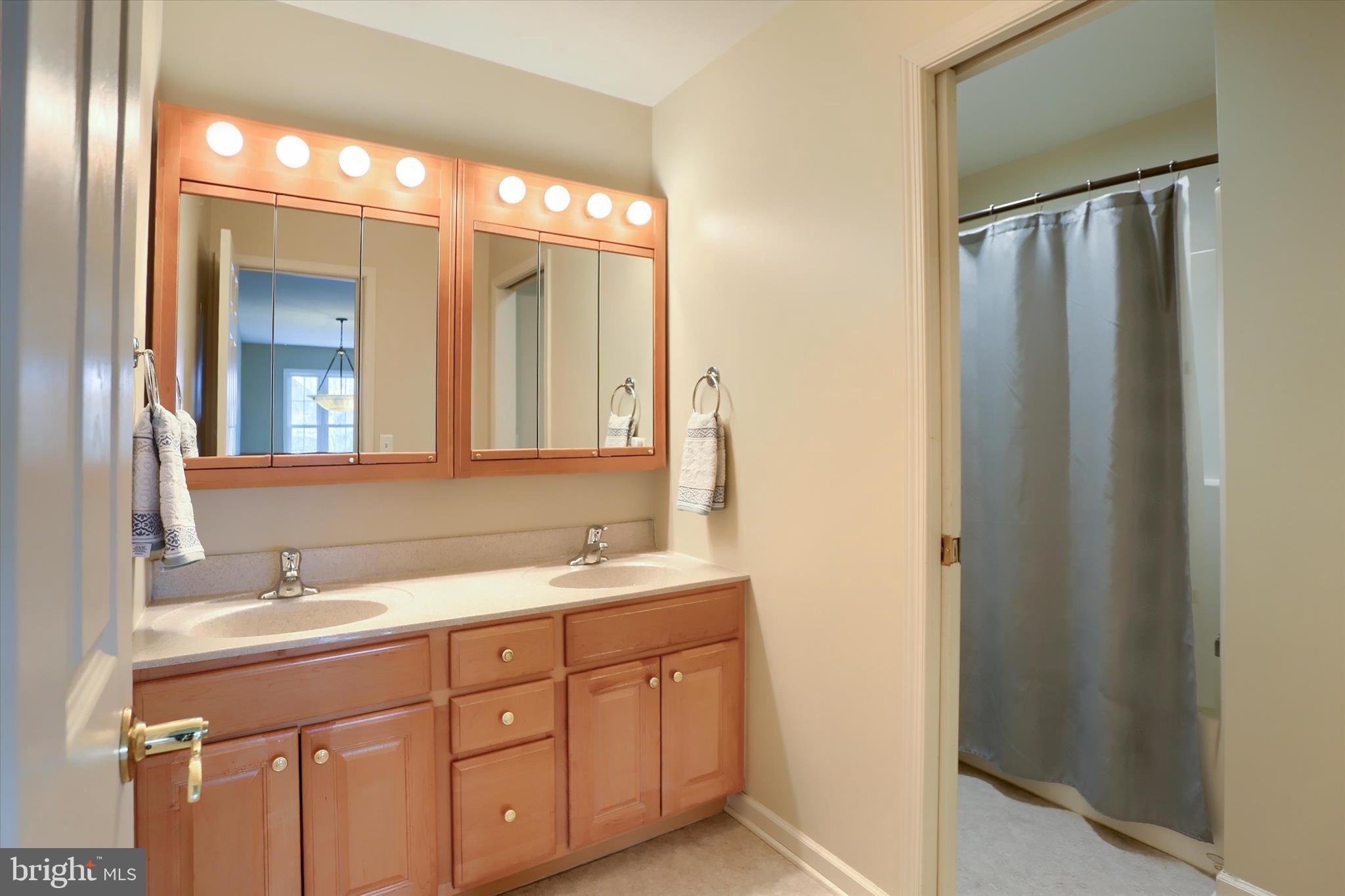 WALNUT POINT - Residential