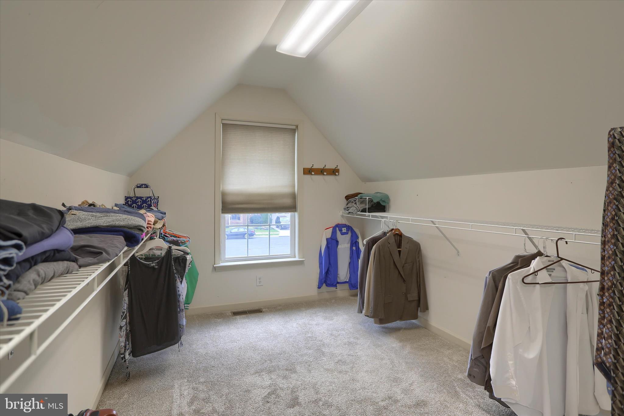 WALNUT POINT - Residential