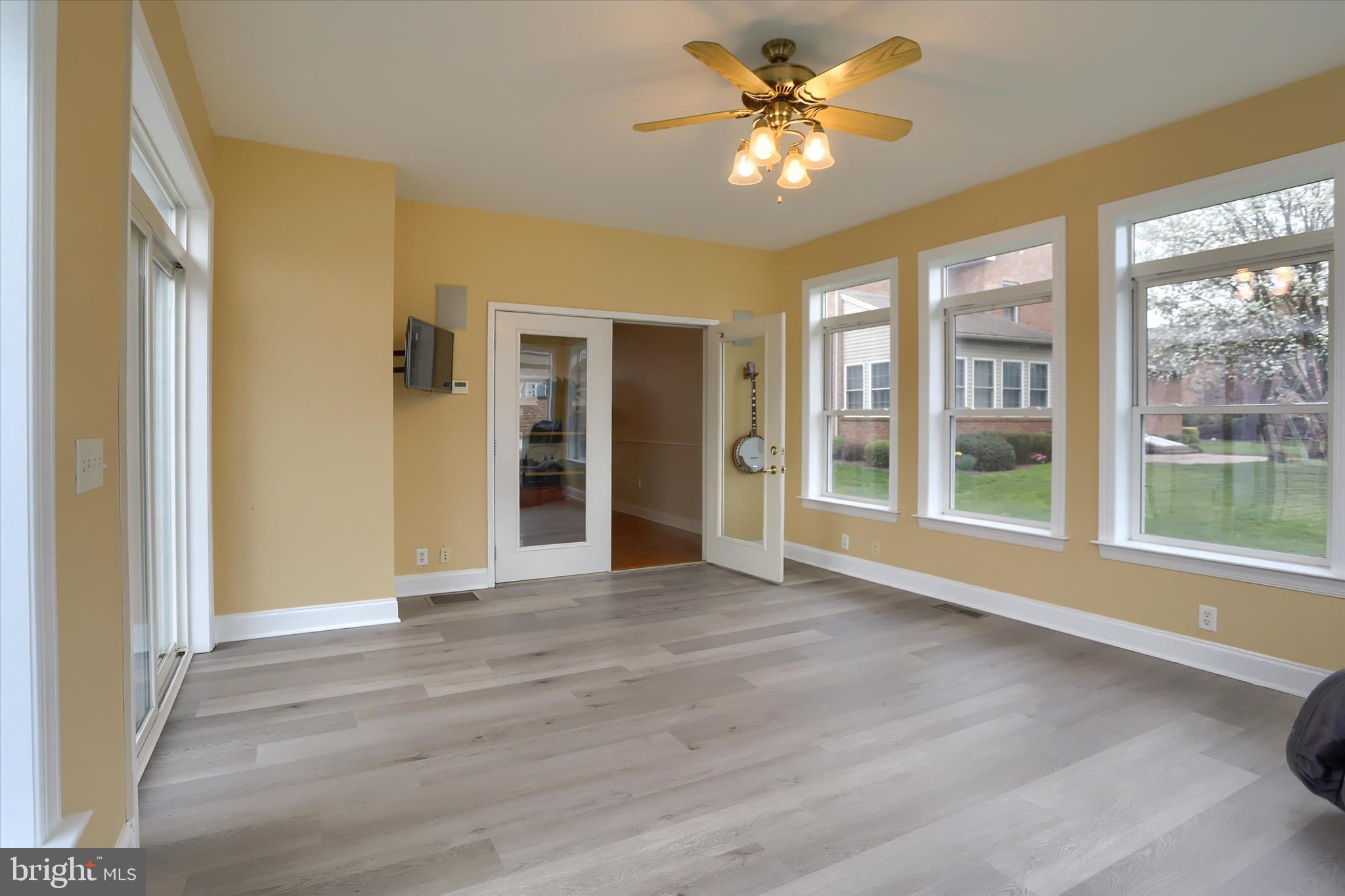 WALNUT POINT - Residential