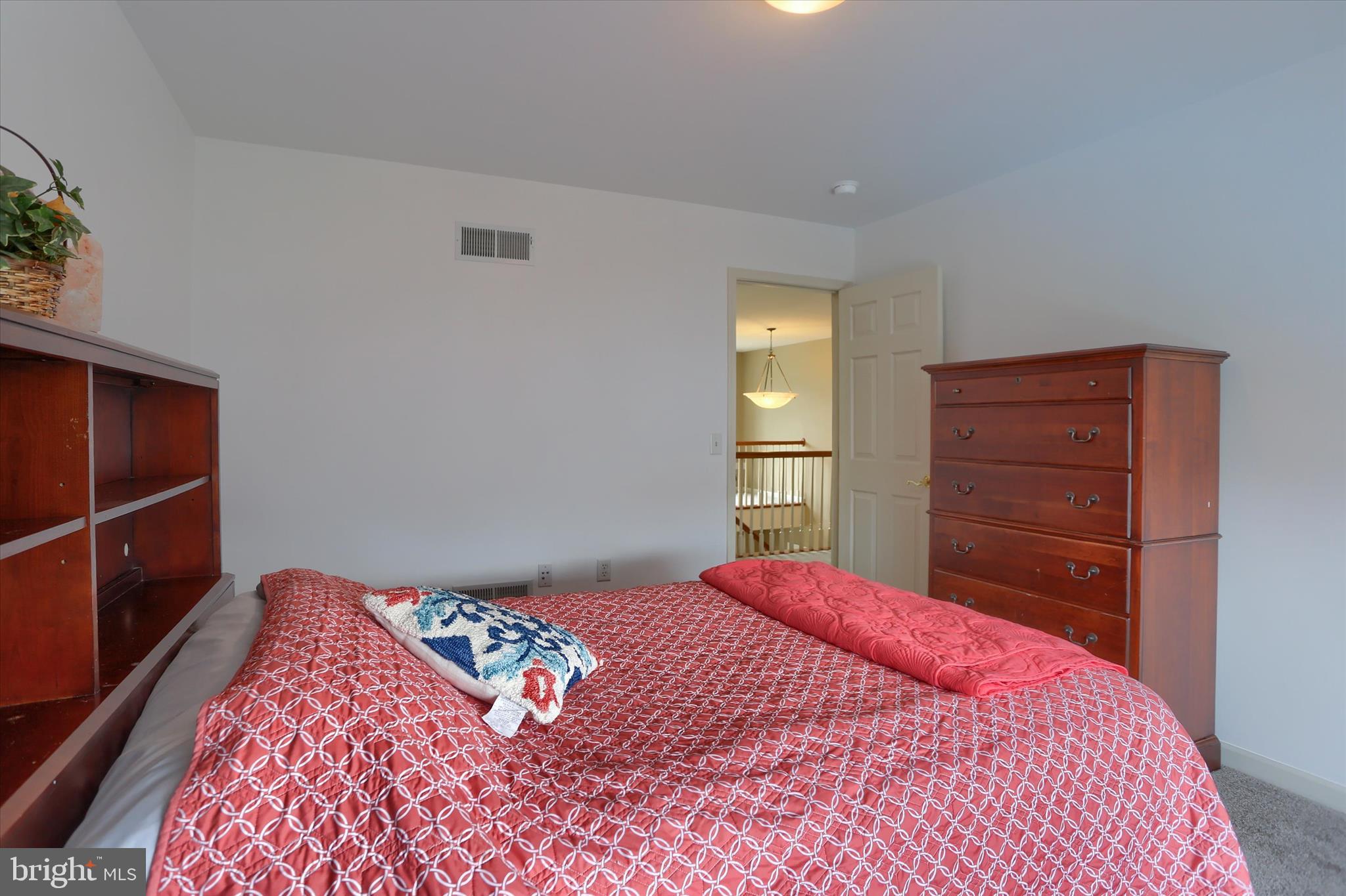 WALNUT POINT - Residential