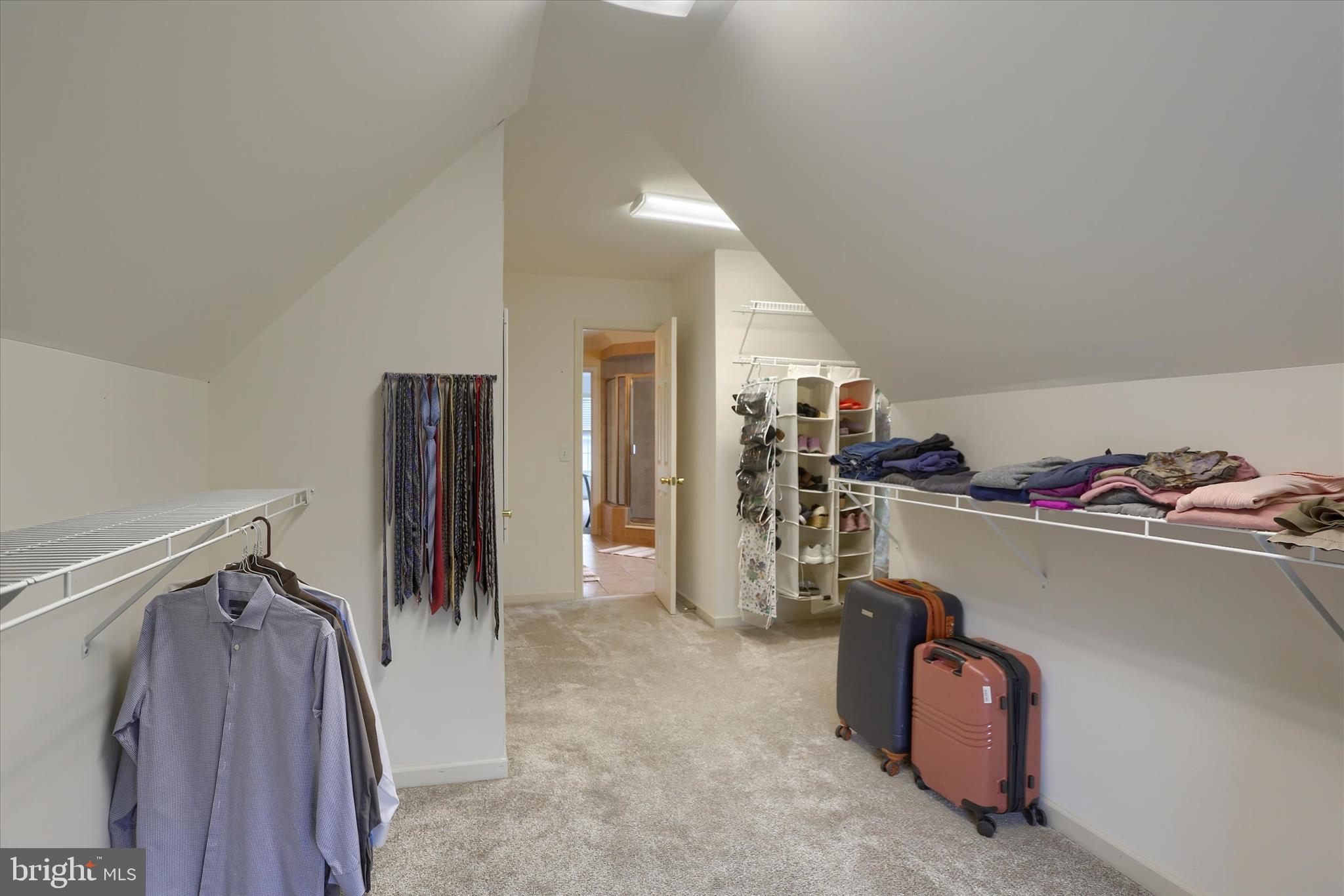 WALNUT POINT - Residential