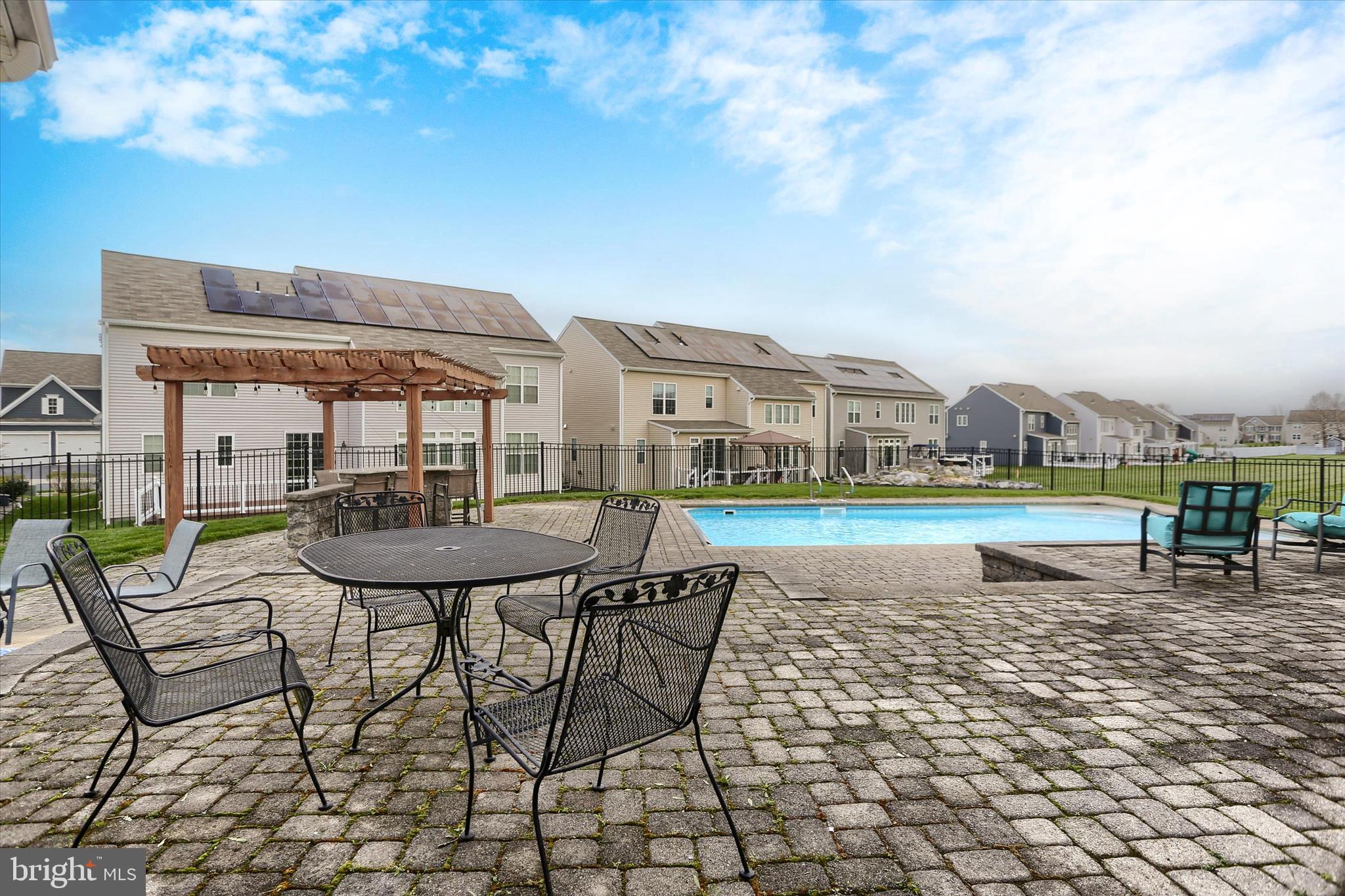 WALNUT POINT - Residential