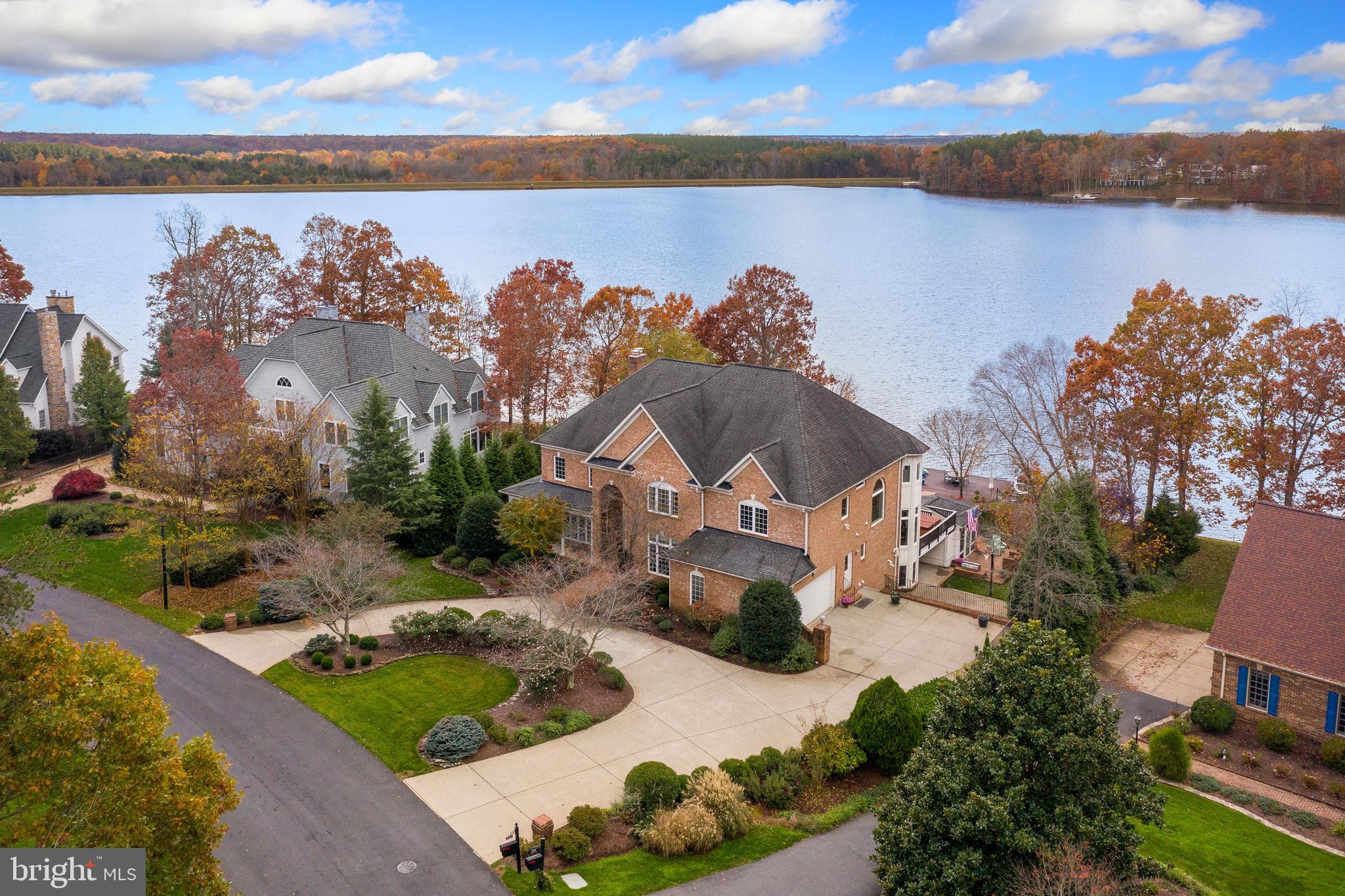 FAWN LAKE - Residential