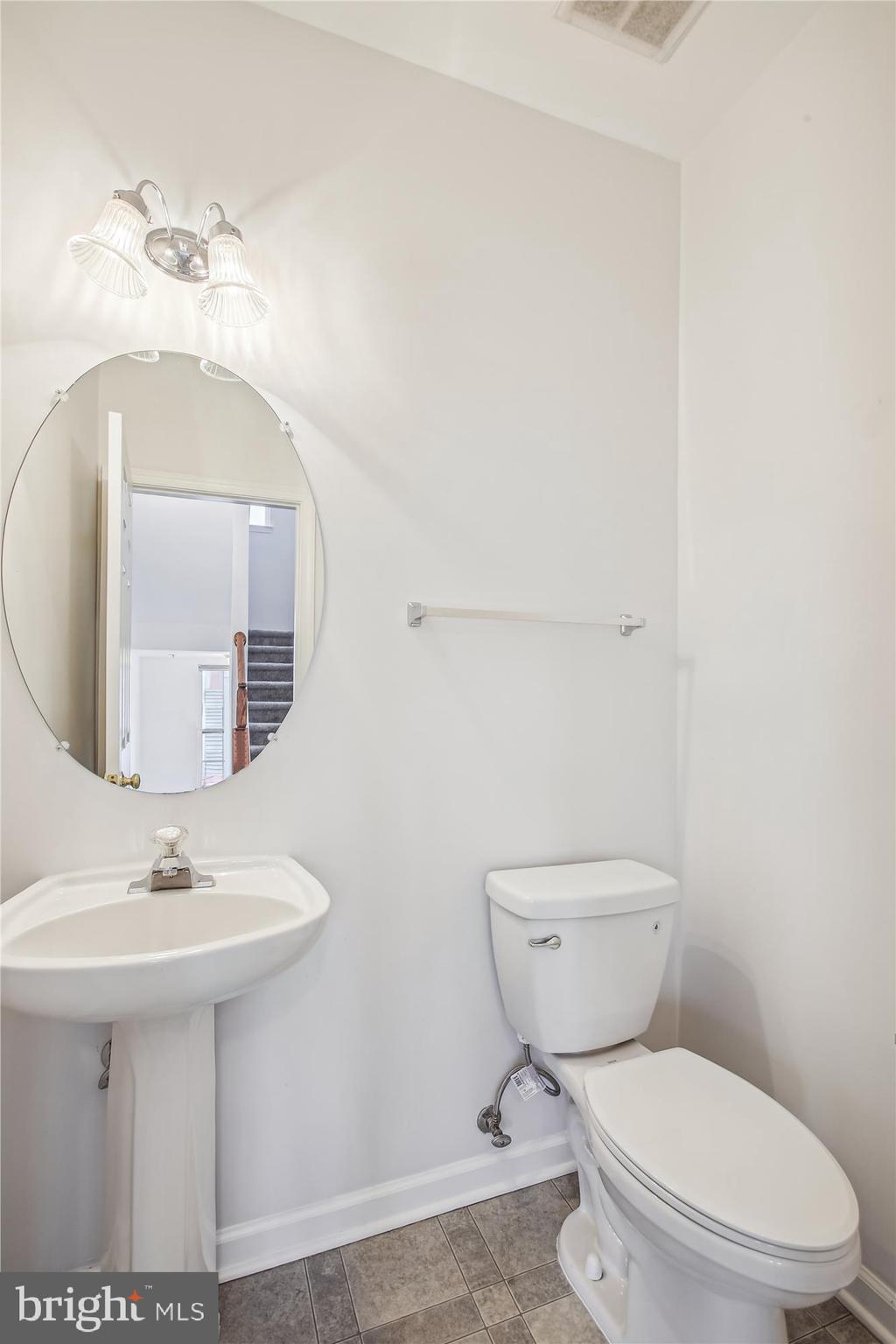 LAKELANDS - Residential Lease