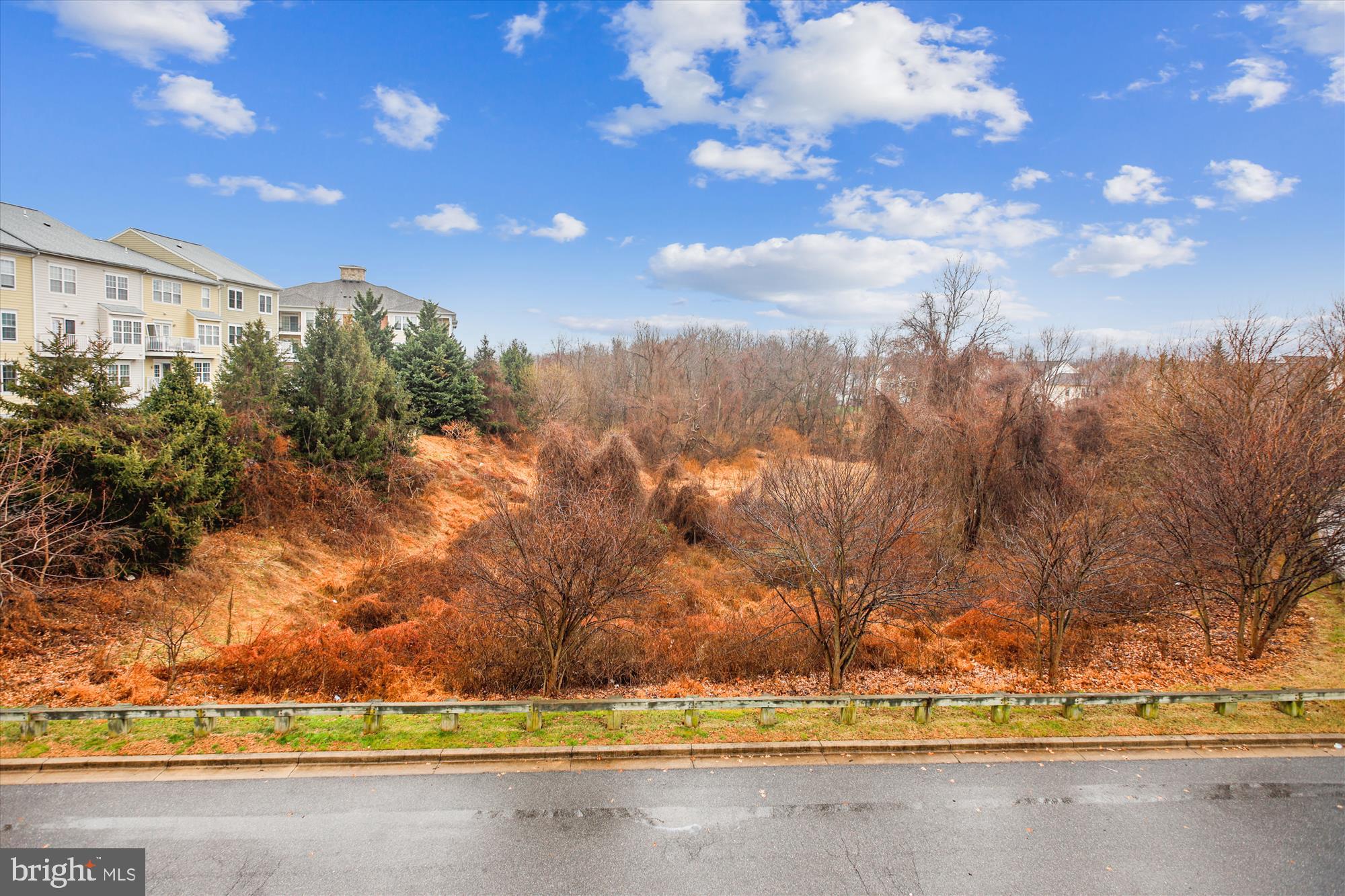 LAKELANDS - Residential Lease