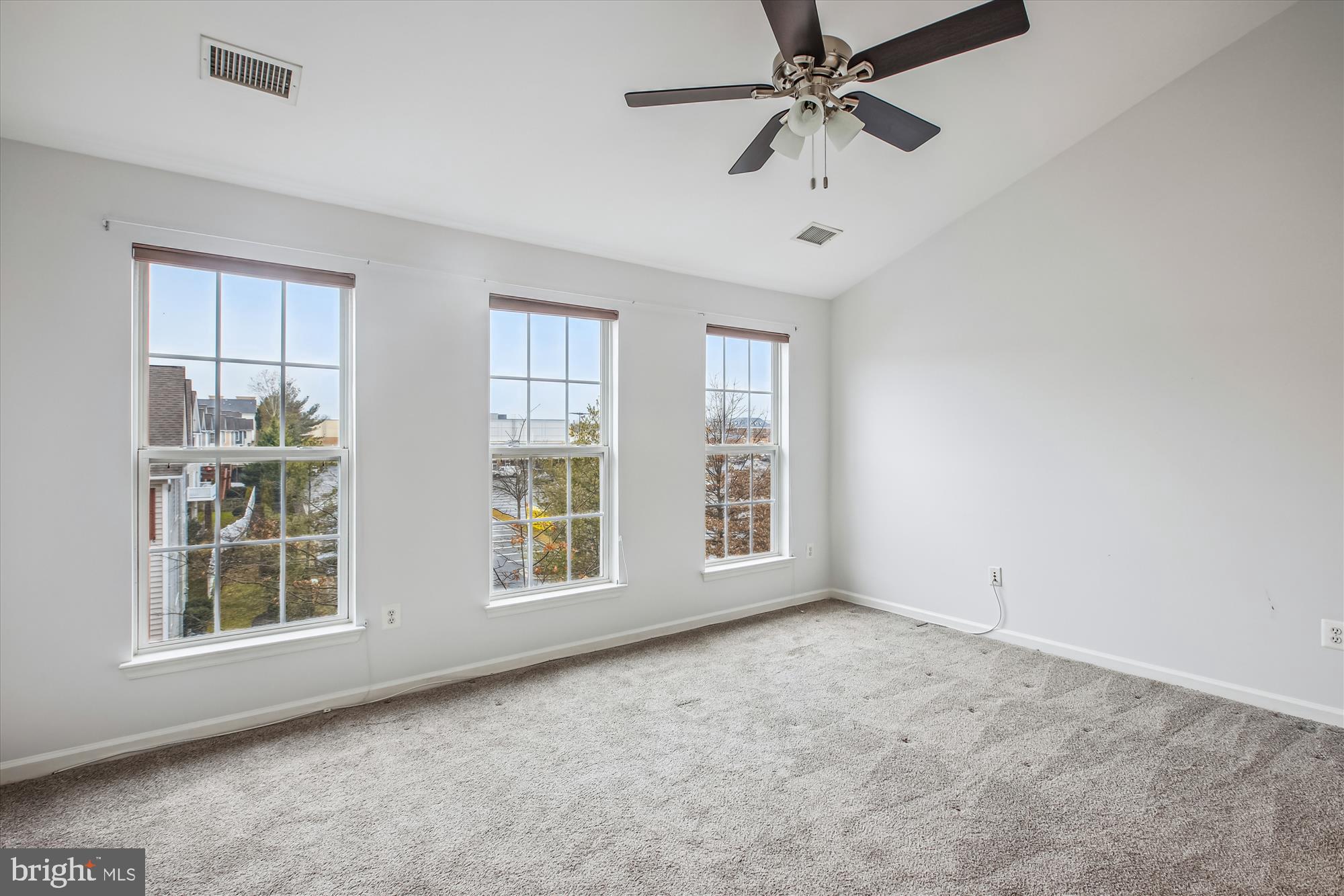 LAKELANDS - Residential Lease