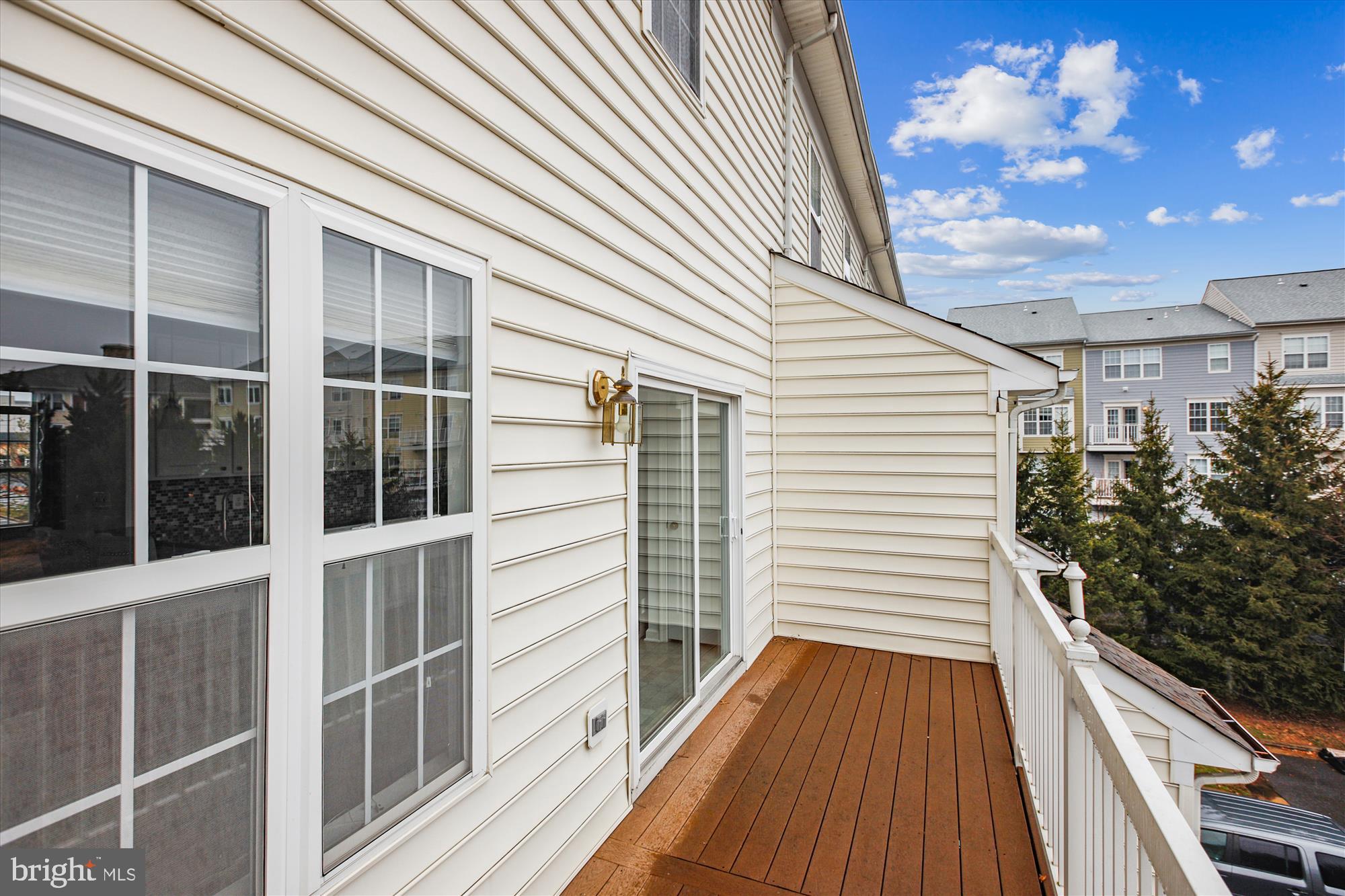 LAKELANDS - Residential Lease