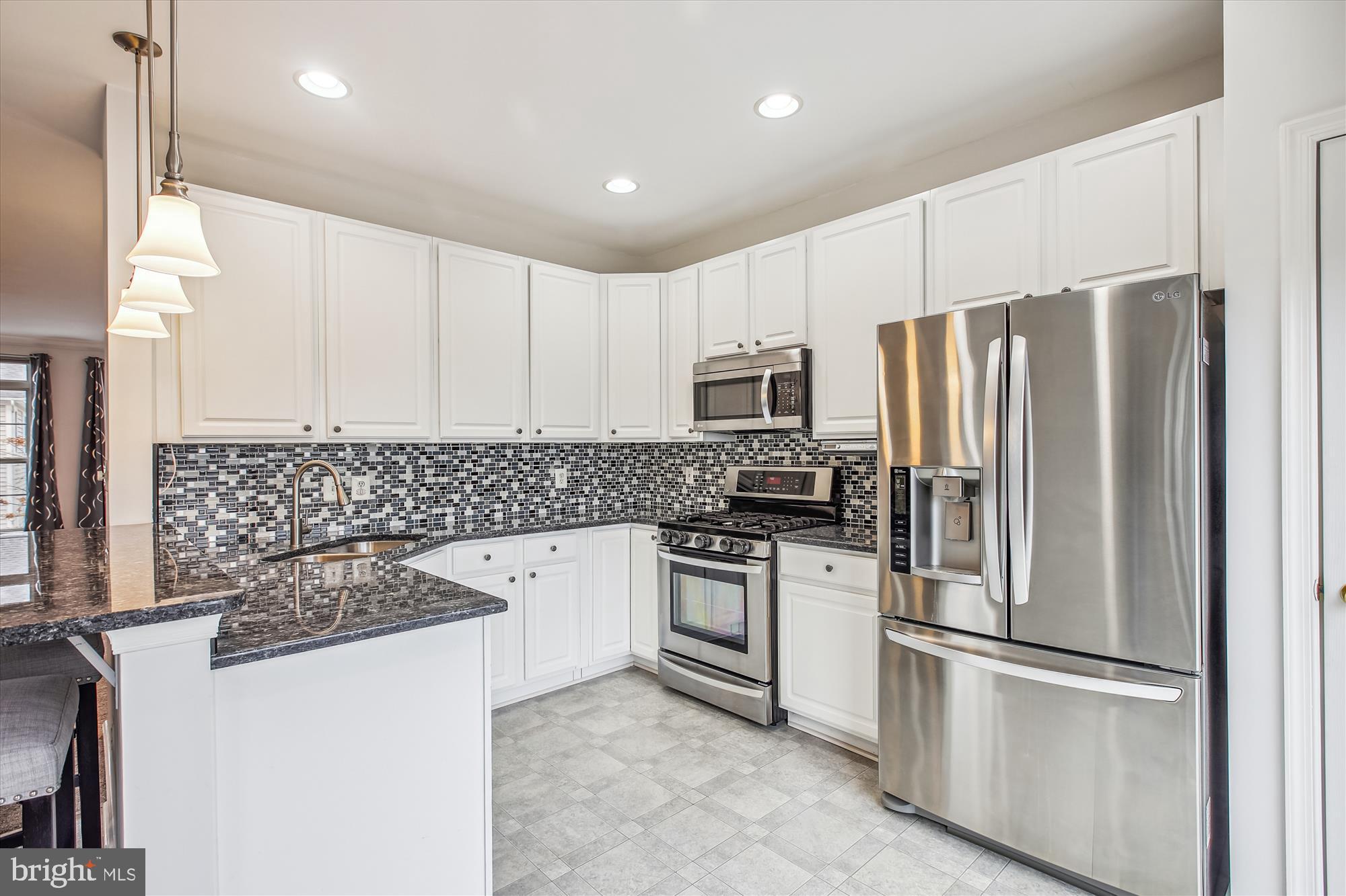 LAKELANDS - Residential Lease